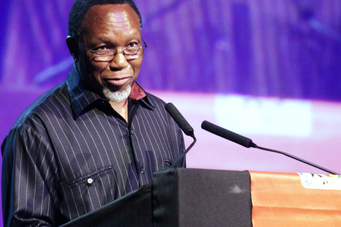 Motlanthe gives the Youth League a big, bear hug