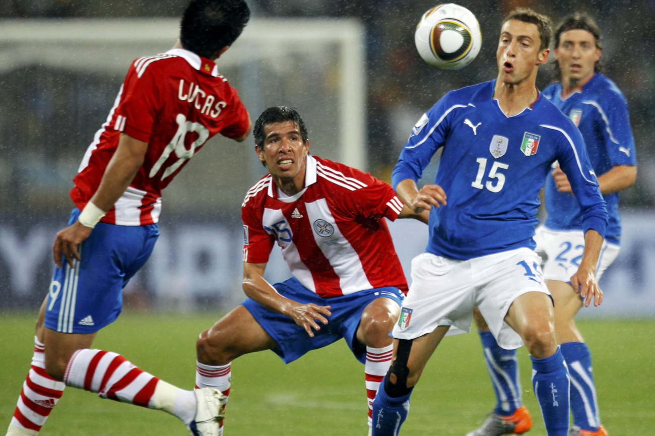 Italy and Paraguay draw after a hard, tough battle in the freezing rain