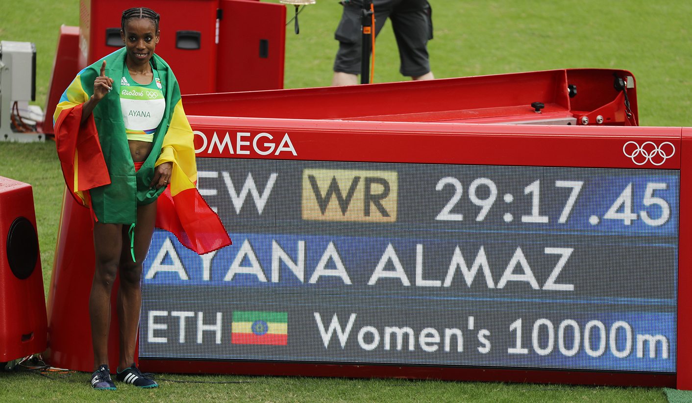 Rio 2016: Ethiopia's Ayana smashes world record to win 10 000m gold