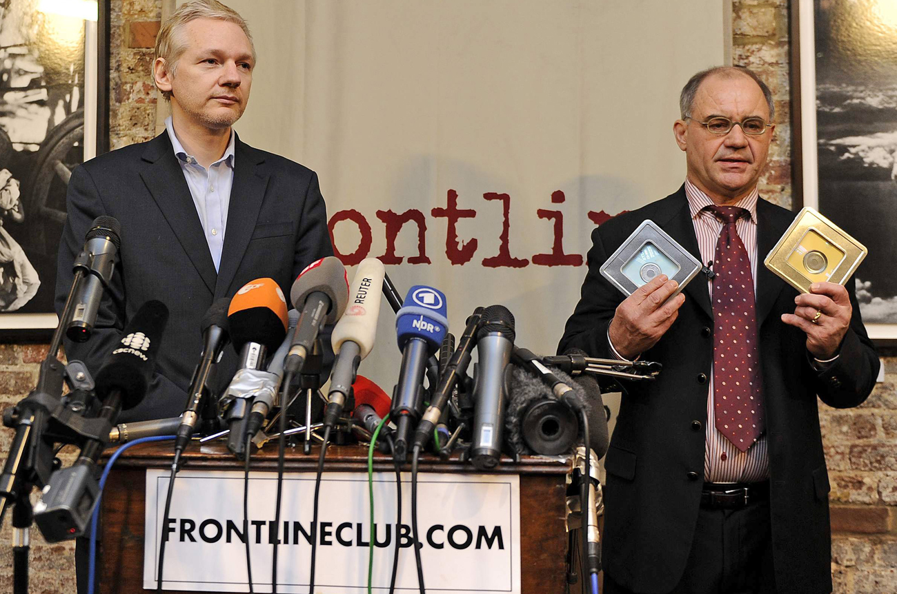 Echoing Obama, WikiLeaks sends message to Swiss bankers: 'You're next'