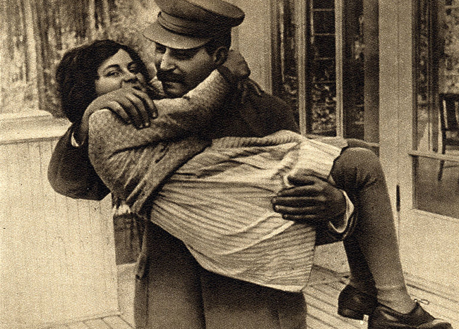 Uncle Joe's little sparrow folds her wings: Stalin's daughter dies at 85