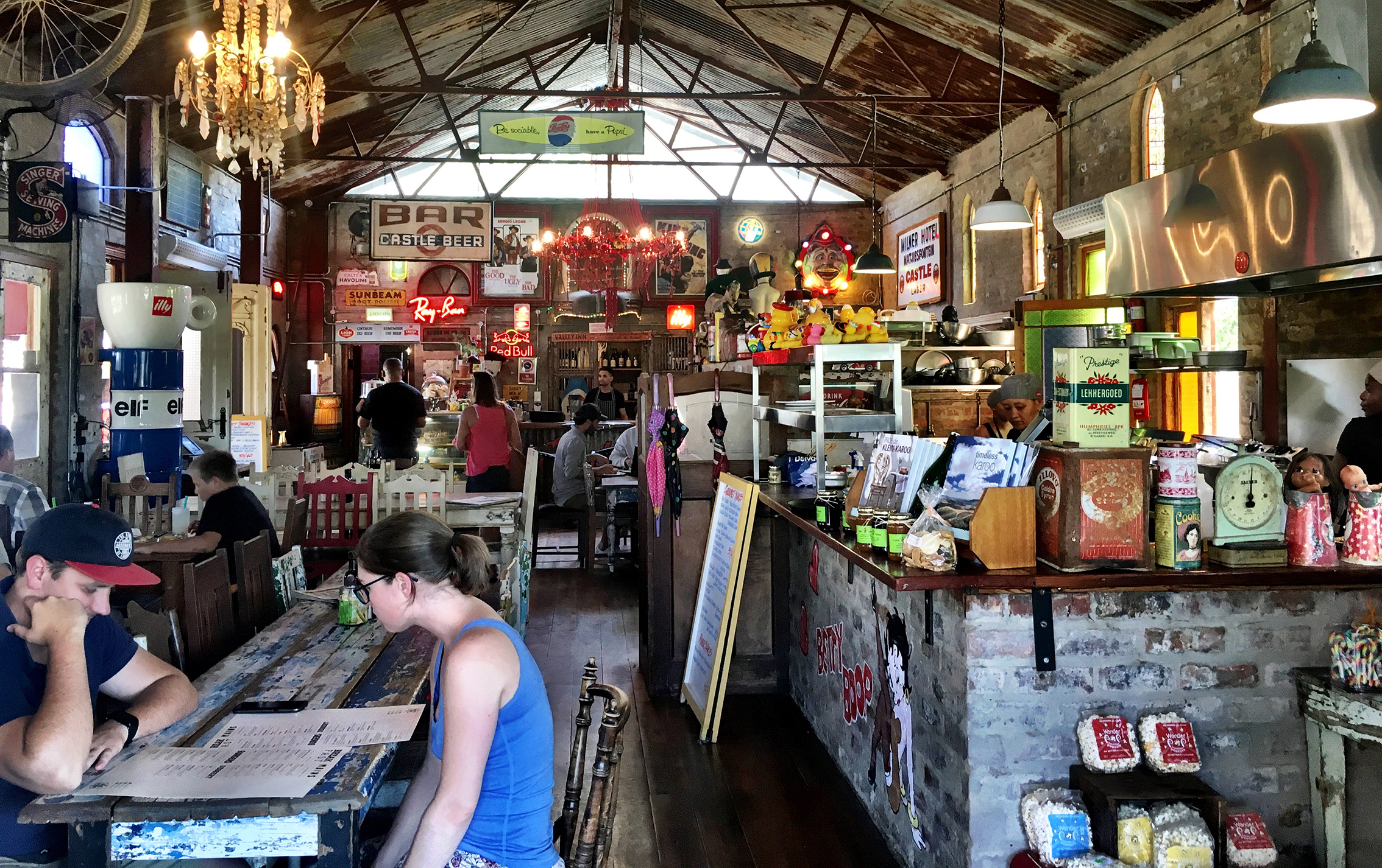 Retro and cool brews, brandy and milkshakes at the Gateway to the Klein Karoo