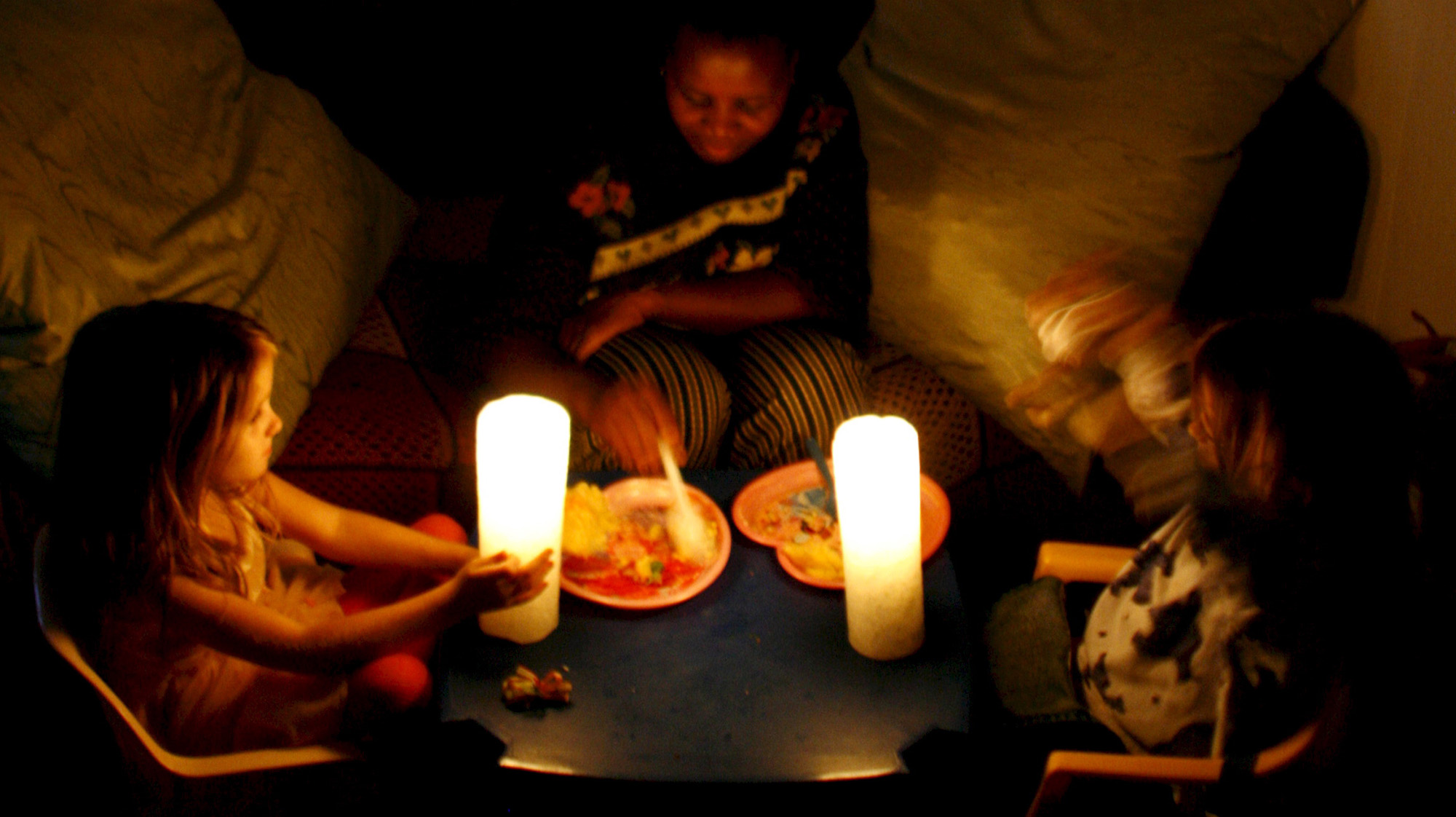 When energy fails, neighbourliness and generators kick in