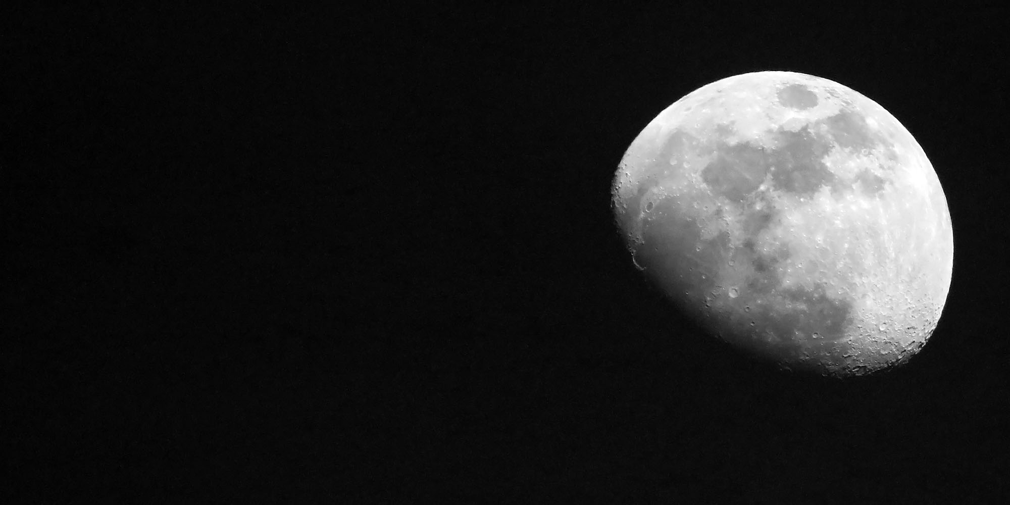 Fly me to the Moon and let me play among the stars...