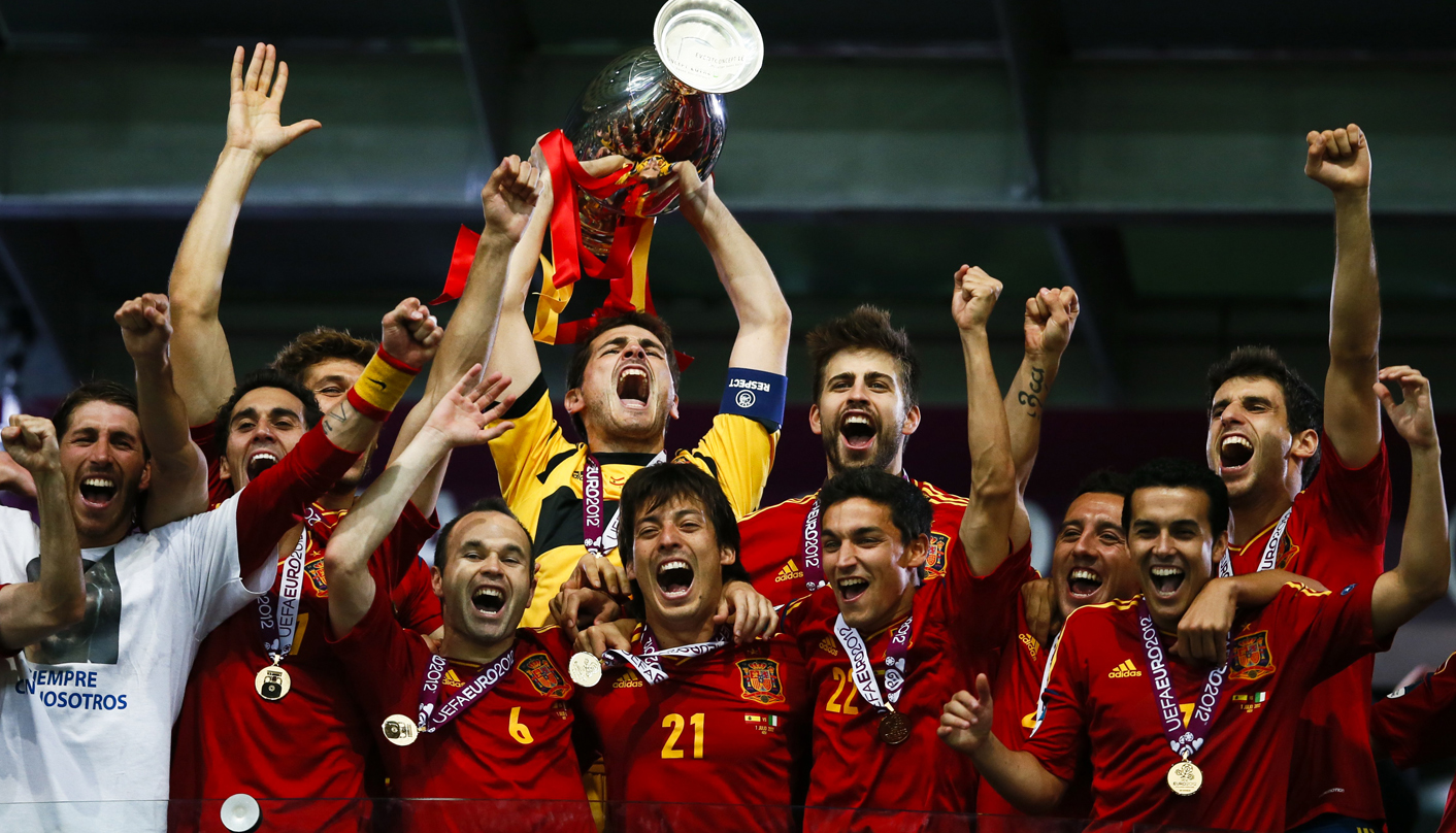 Super Spain humiliates Italy to retain European crown