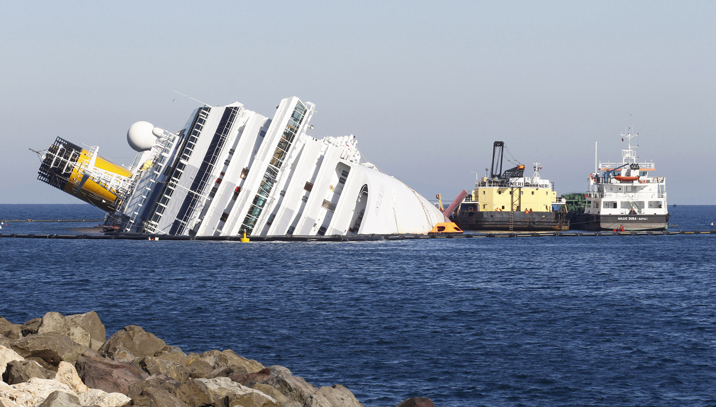 Costa Concordia's captain tells survivors: I'm sorry