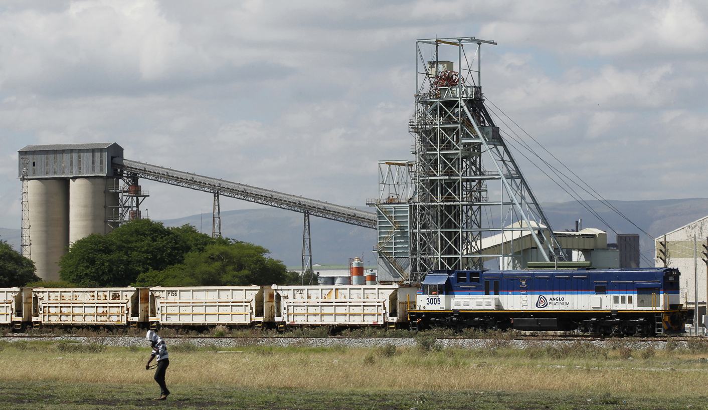As hurricane Shabangu looms, Amplats miners return to work