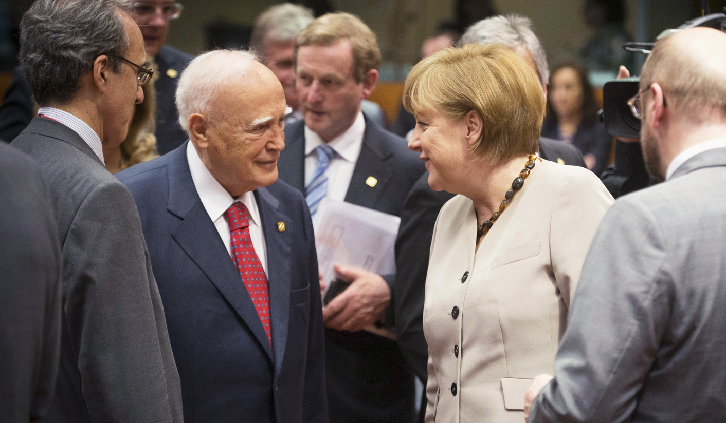 Battle over Spain, Italy rescue erupts at EU summit