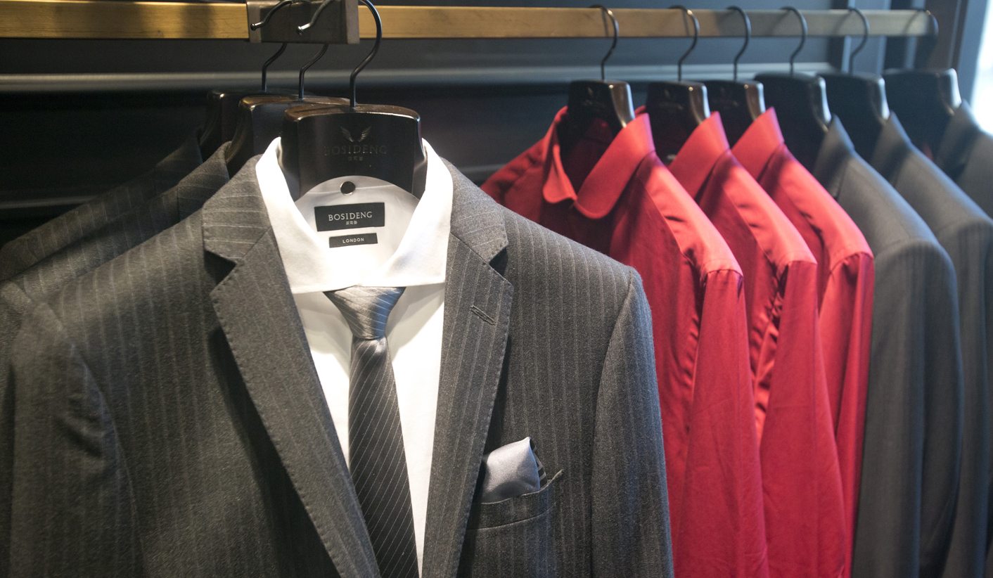 China's metrosexual men revive luxury shopping