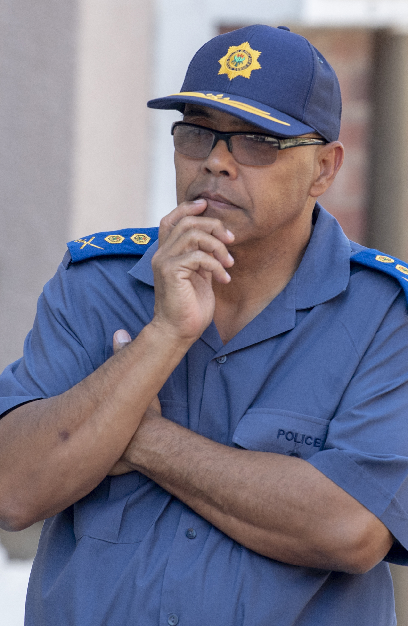 Gun-running cops, guards and thugs