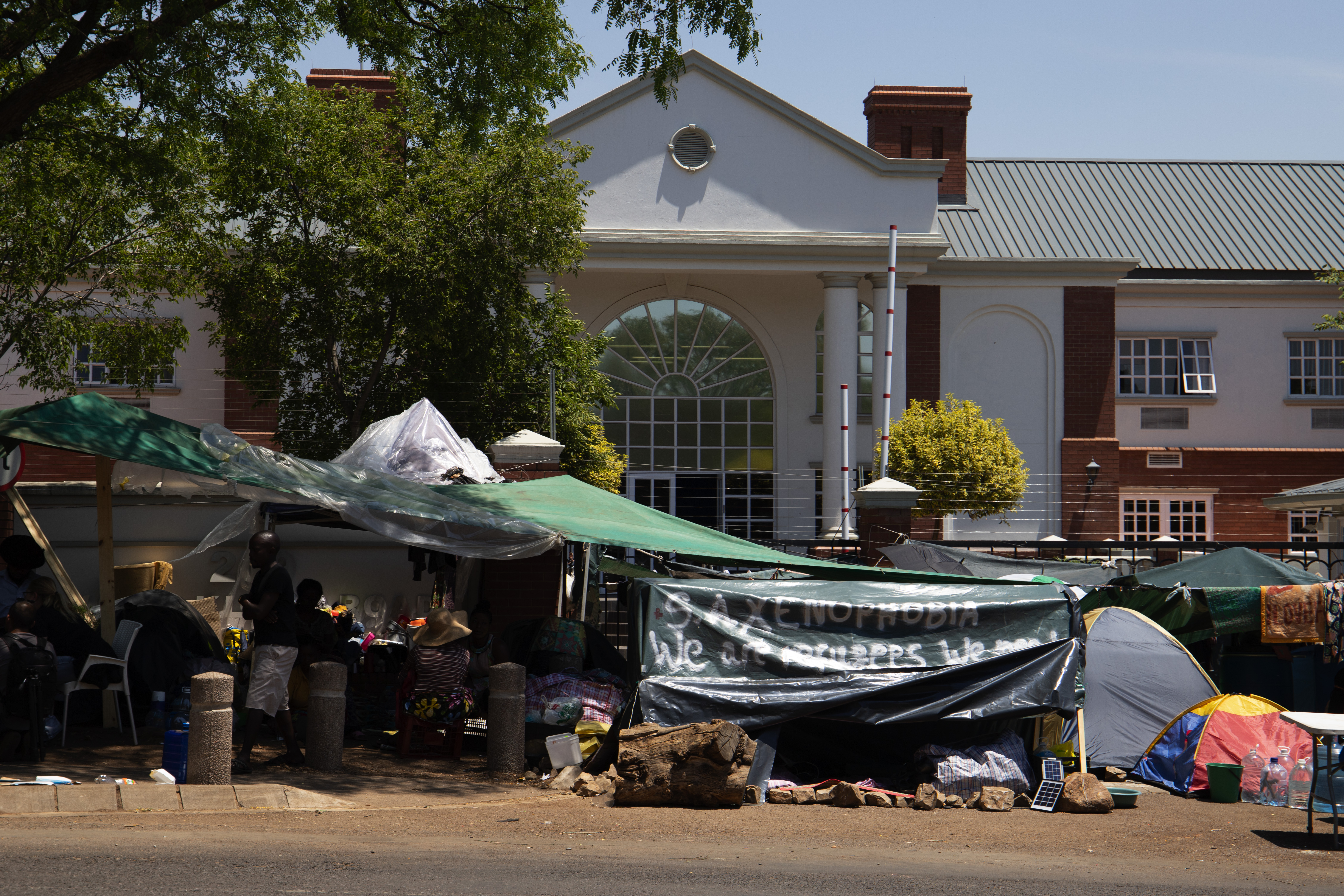 Migrant mothers desperate for a better life for their children