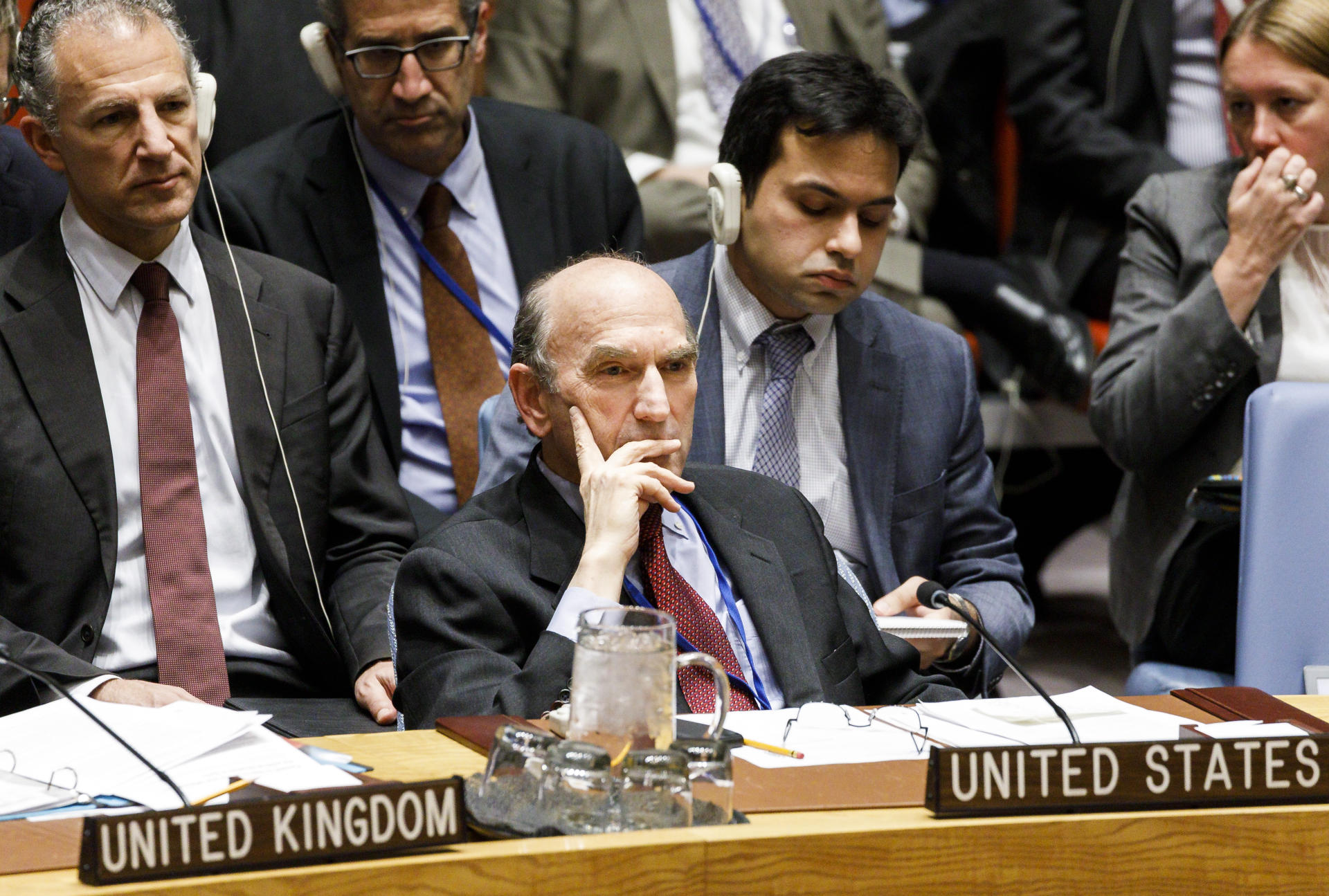 South Africa stands firm behind Maduro