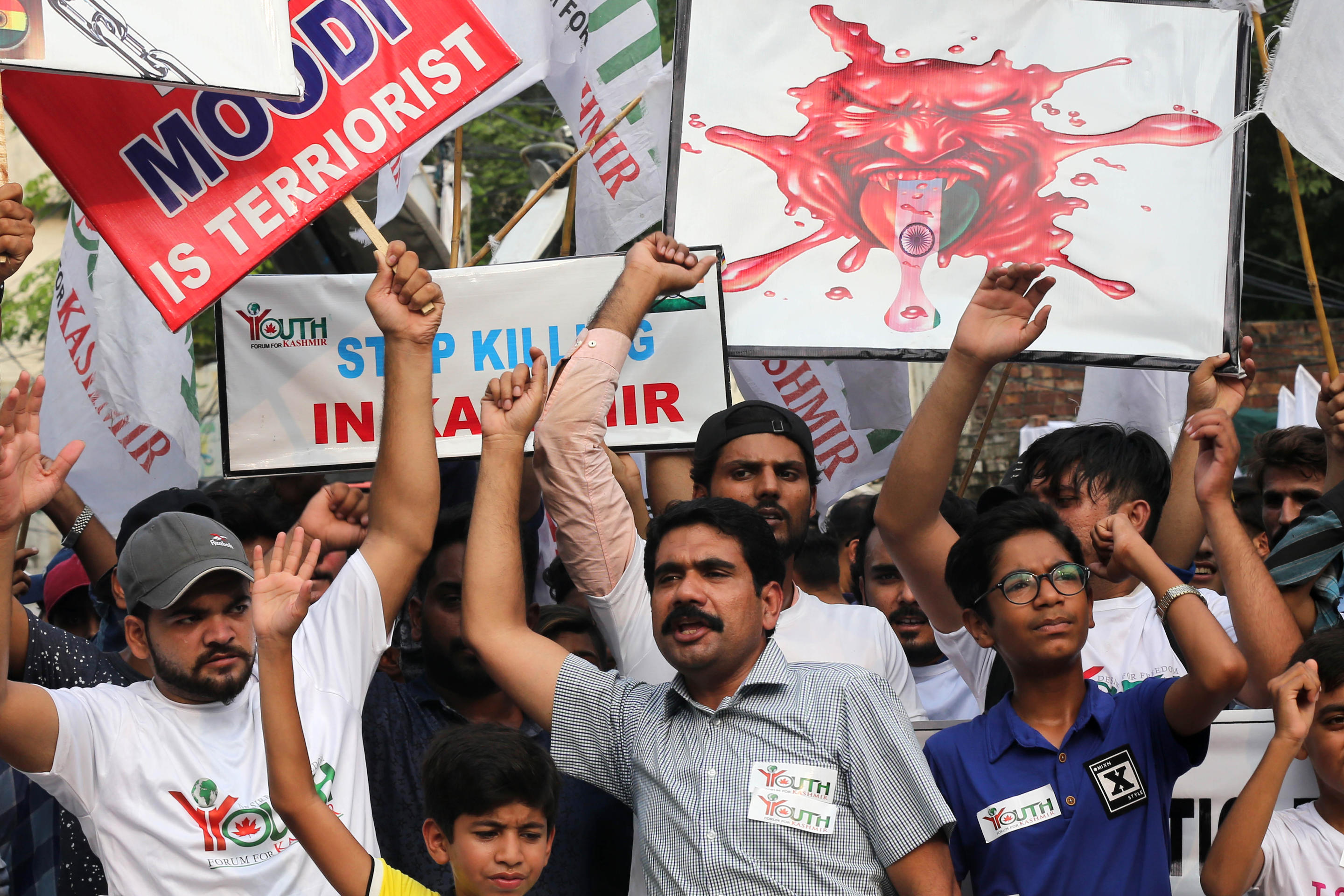 Pakistan protest against India for repealing special status of disputed Kashmir