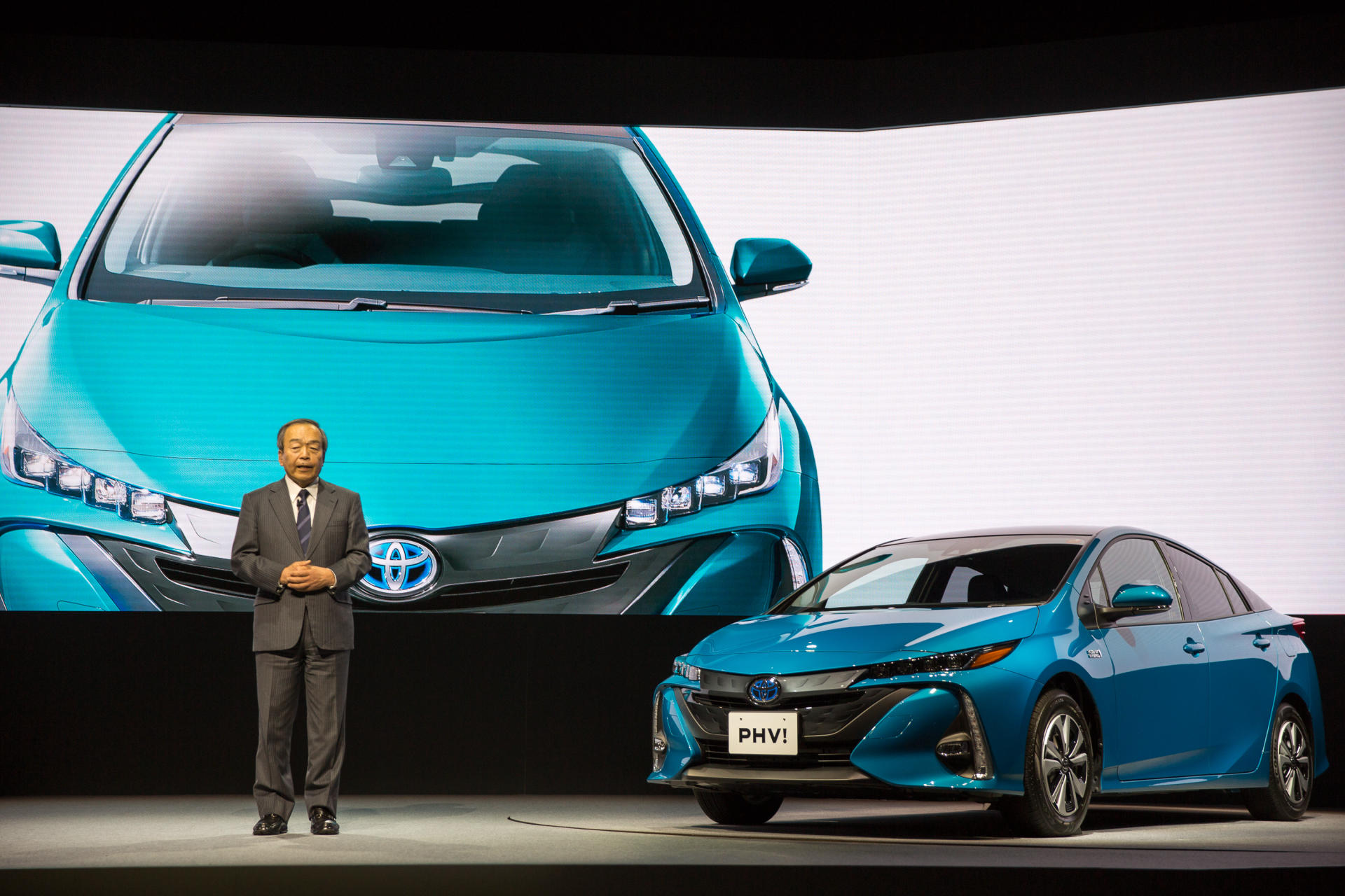 Toyota announces new recall of 2.4 million hybrid cars