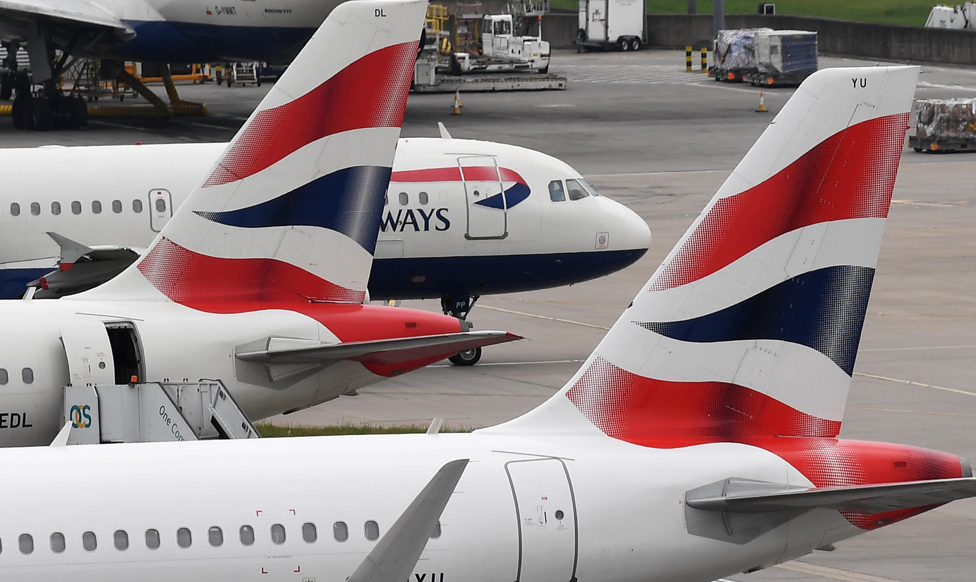 BA scrambles to address theft of passenger bank details