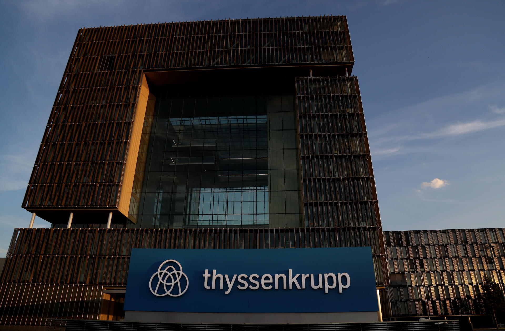 Thyssenkrupp faces 'aggressive restructuring' after bosses quit