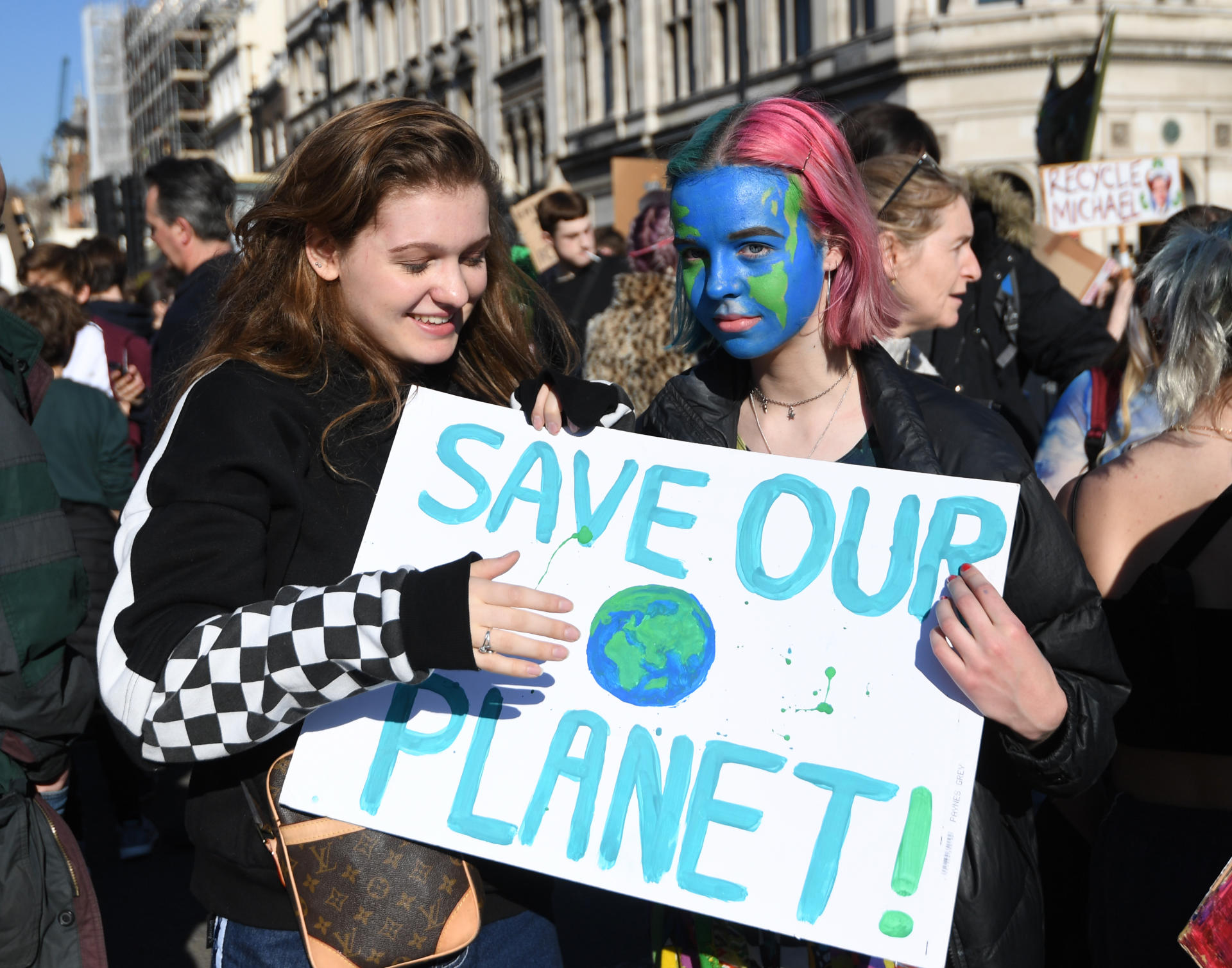 Students strike in London over climate change