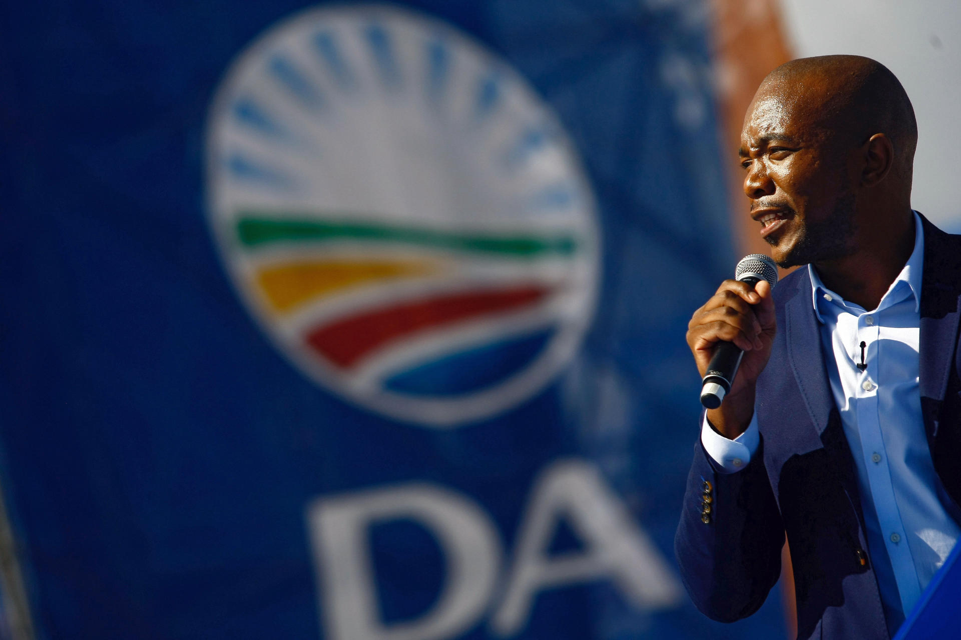 Maimane takes hardline on illegal immigration at DA's 2019 campaign manifesto launch