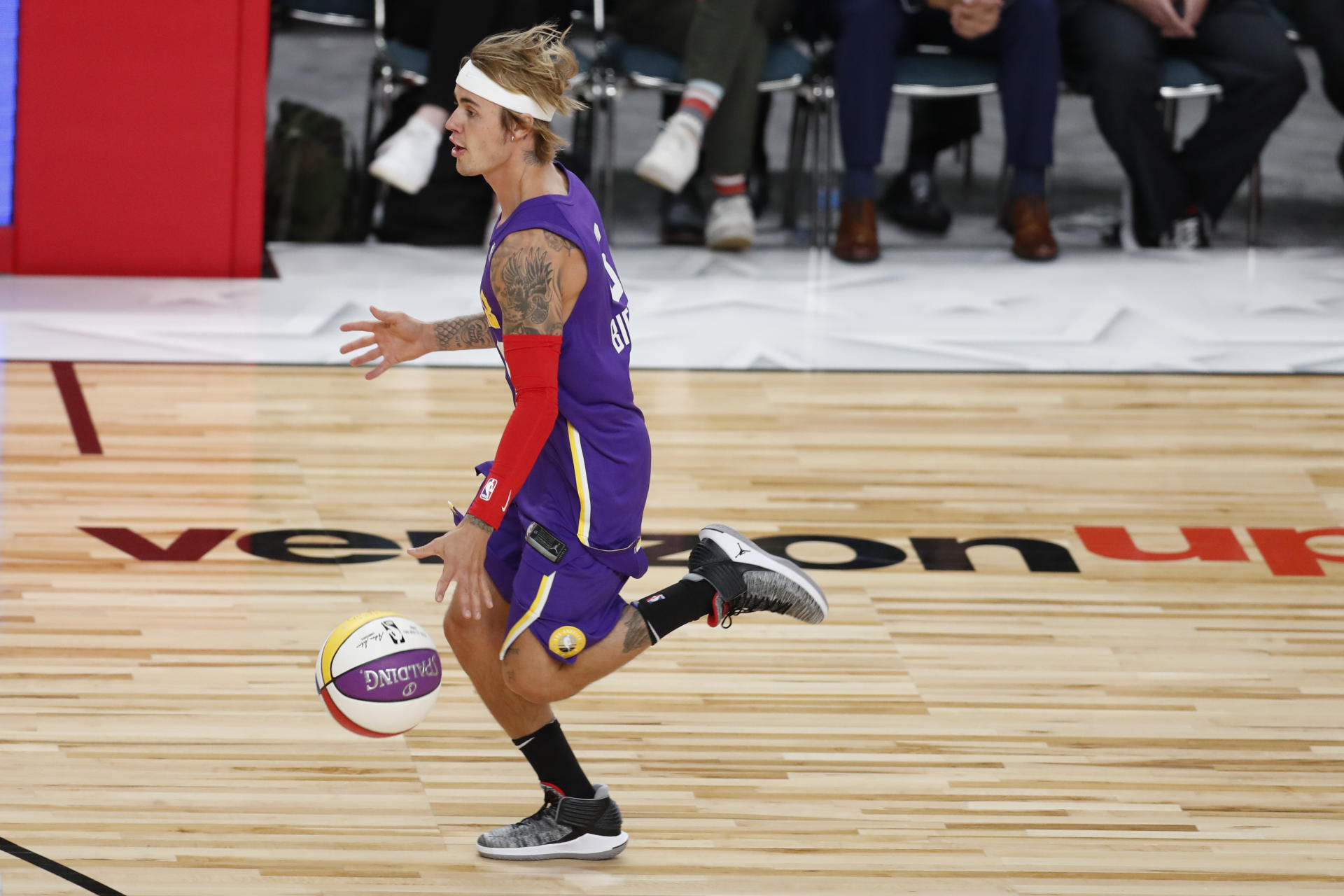 Boxing Startup Favored by Justin Bieber Is Said to Seek VC Cash