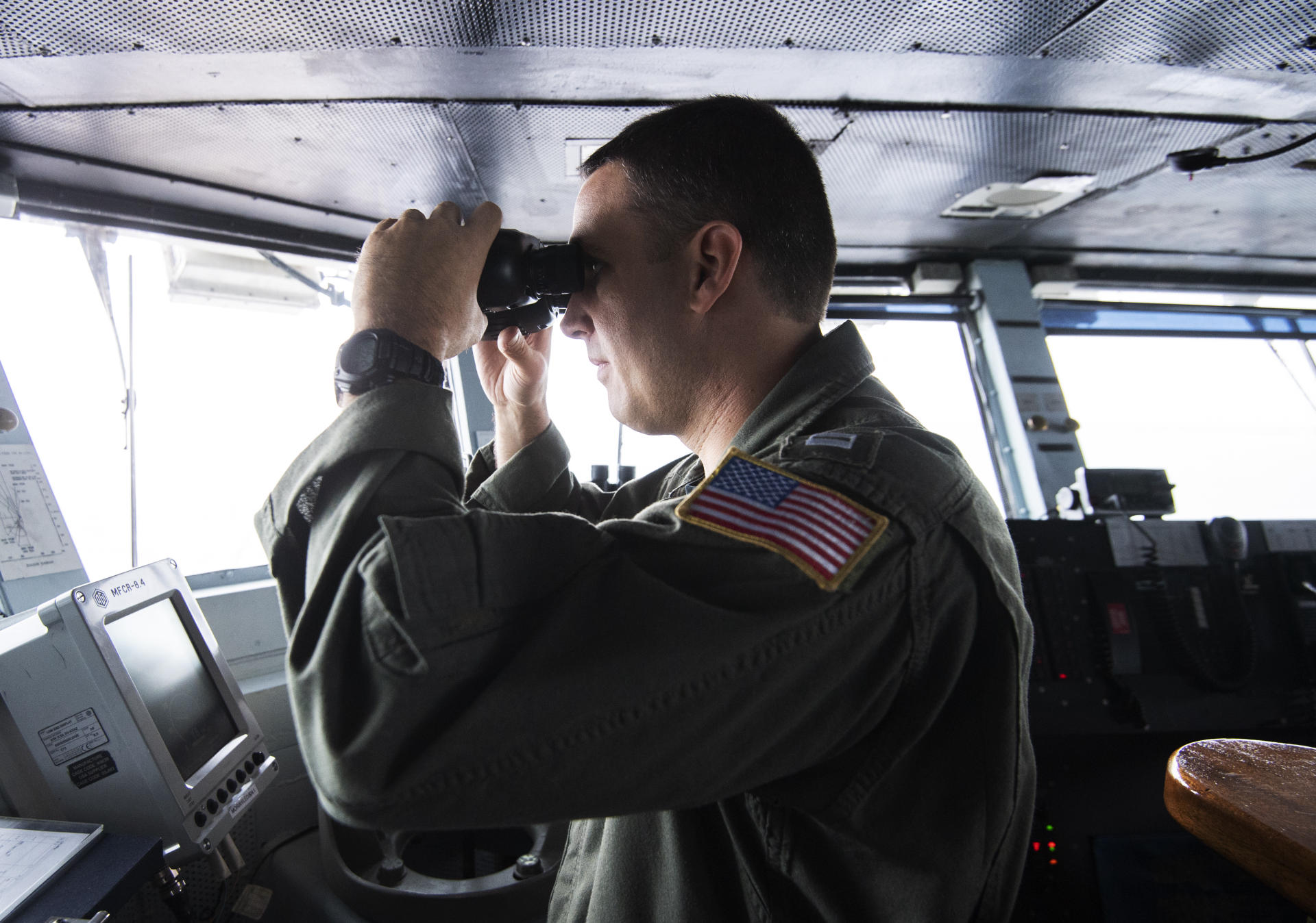 US warships sail through Taiwan Strait