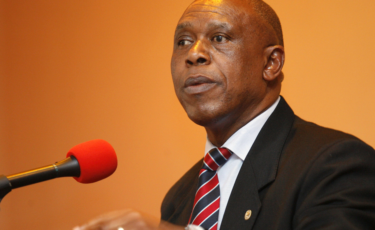 Businessman Tokyo Sexwale addresses journalists in Cape Town