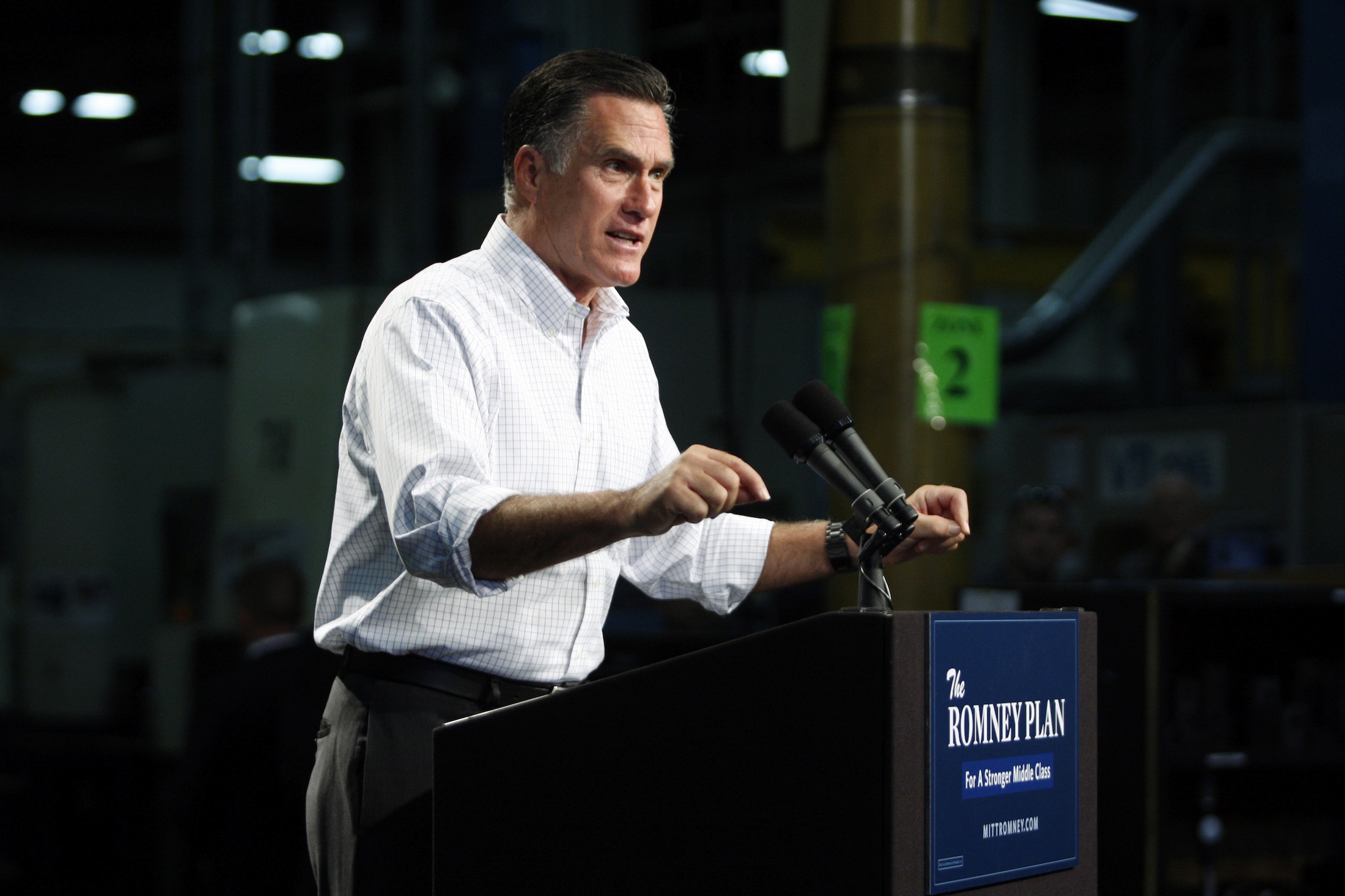 Romney opens attack on Obama over welfare law