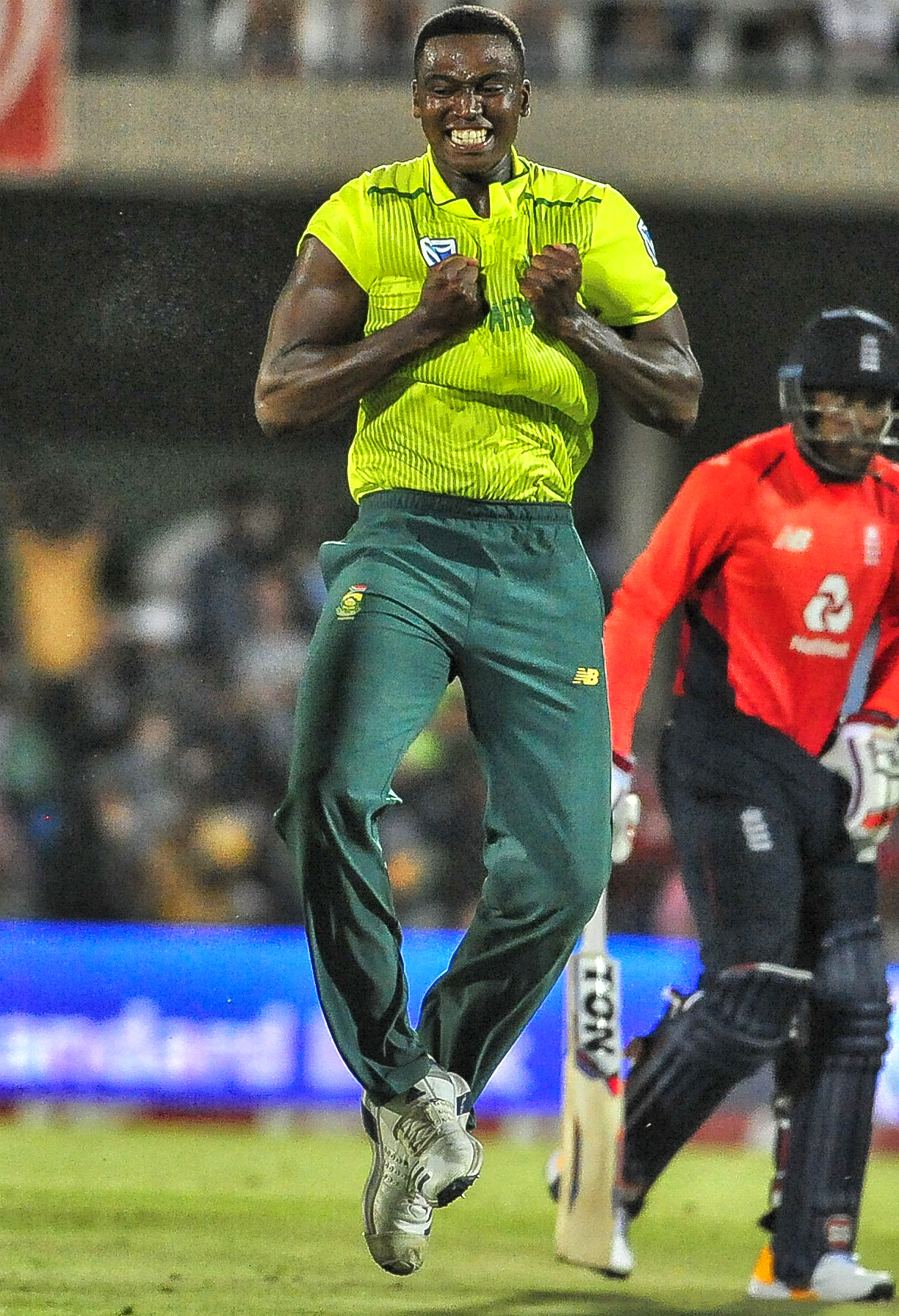 Cricket - International T20 Series 2019/20 - Proteas vs England - Buffalo Park