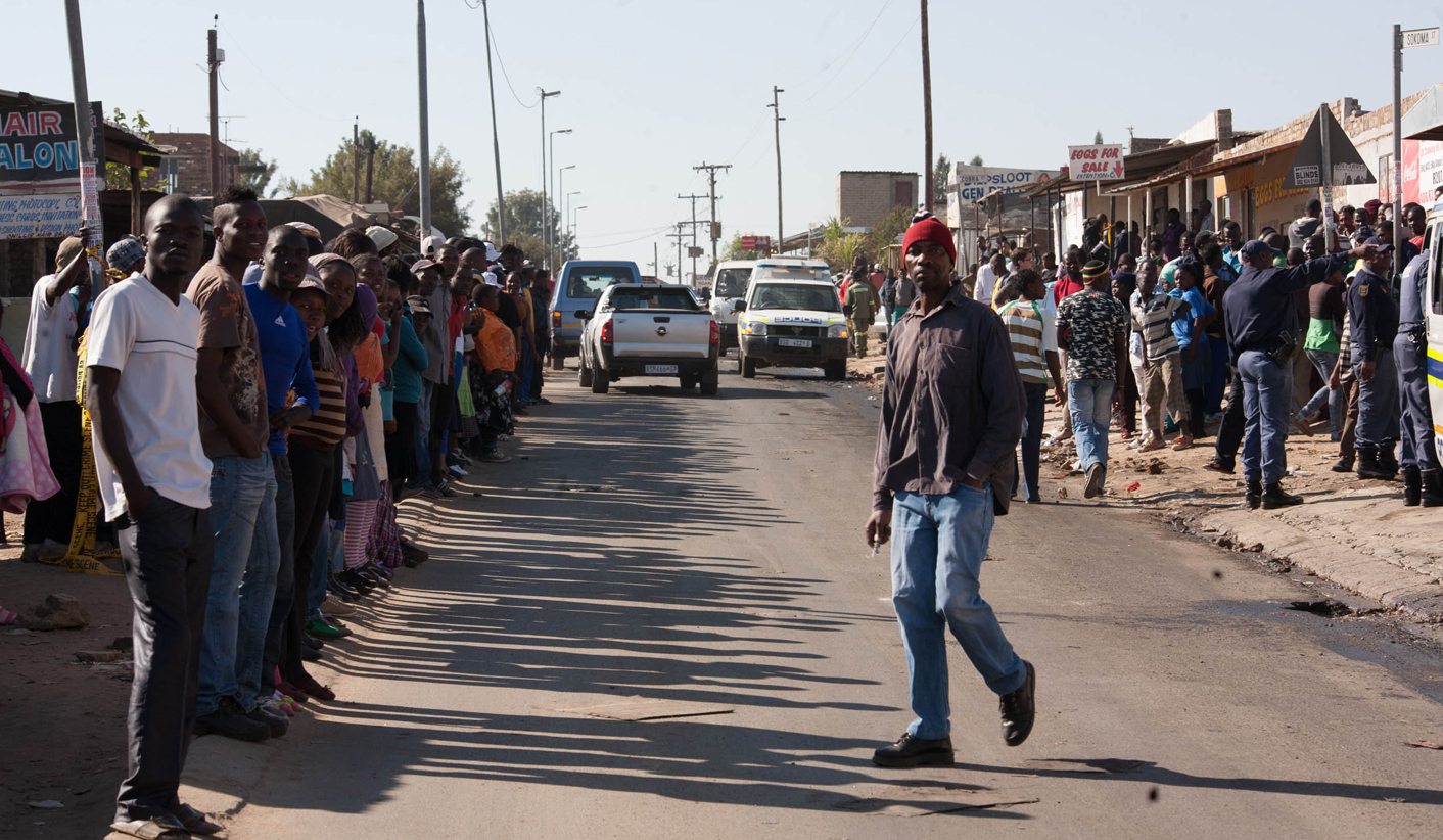 Spending daytime in Diepsloot, fearing the nighttime