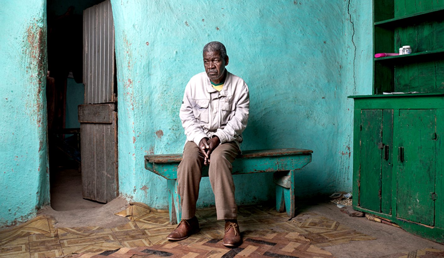 GroundUp: Anglo American joins the silicosis fray