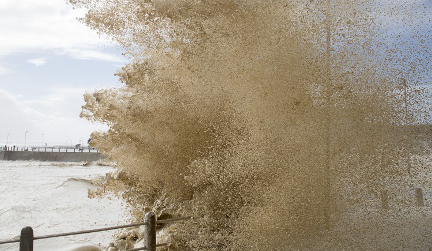 GroundUp: In photos – Cape Town’s tempest