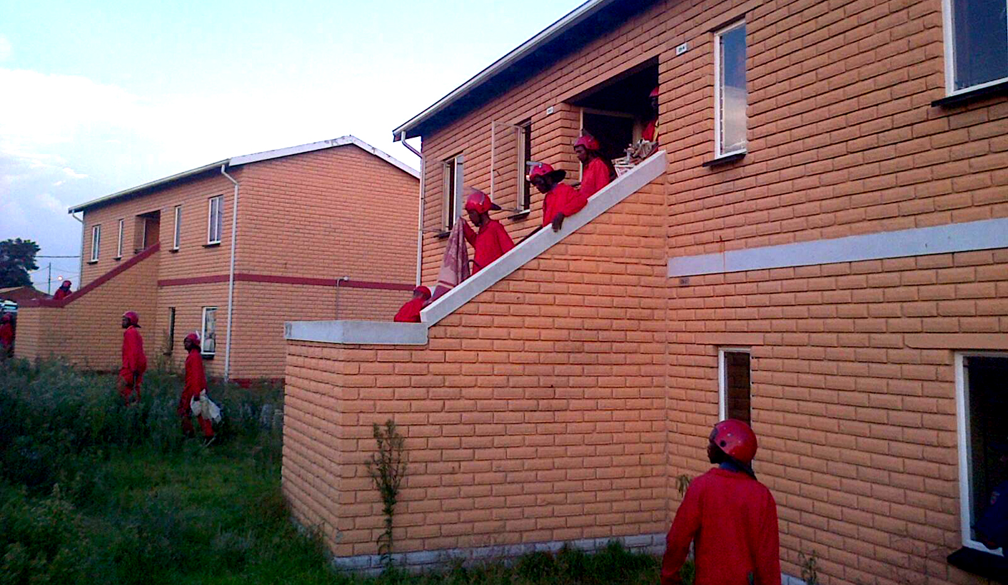 GroundUp: Soweto women's hostel dwellers repelled