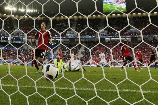 While you were sleeping: 15 June 2016