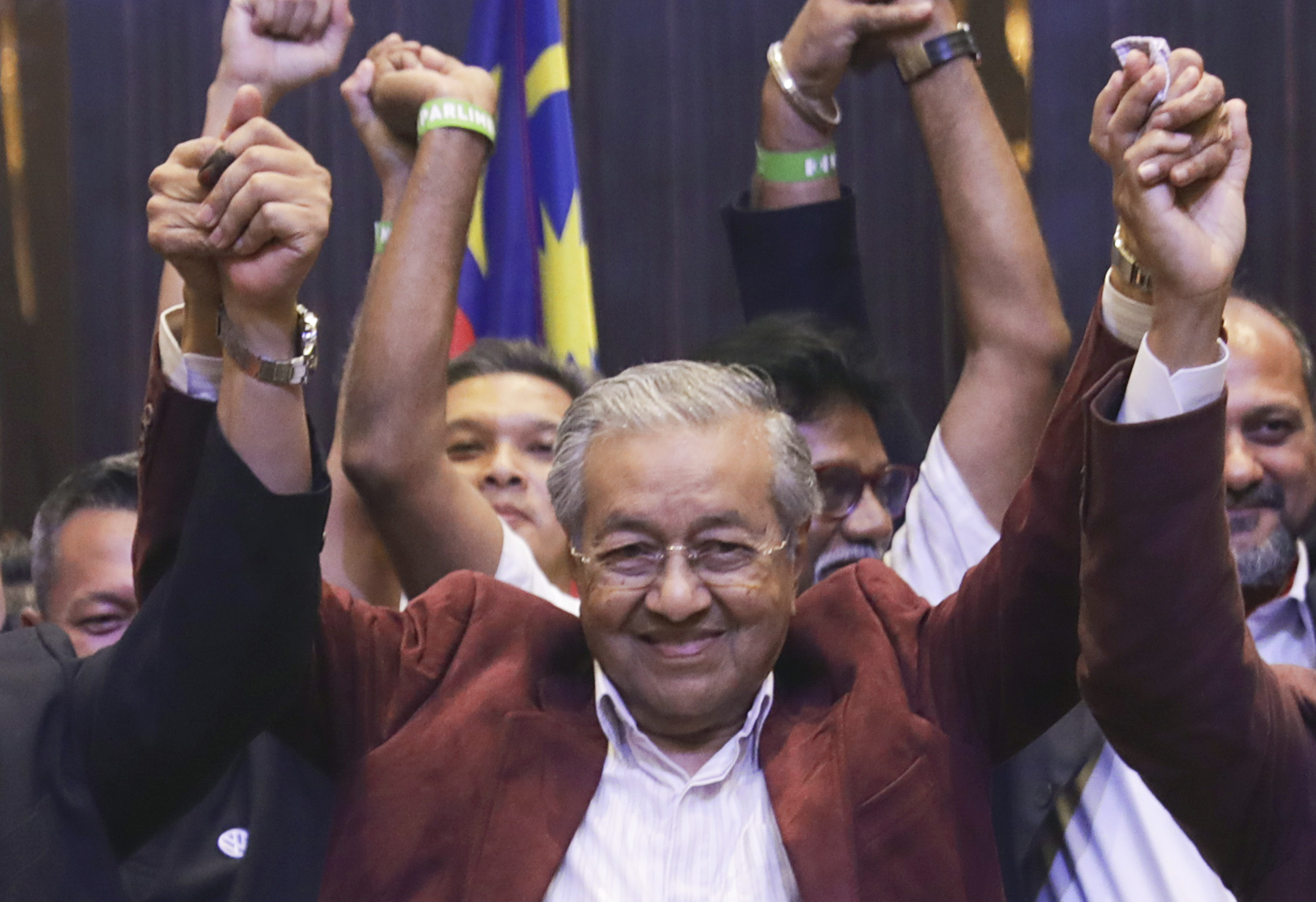 Malaysia's elderly ex-strongman makes stunning return to power