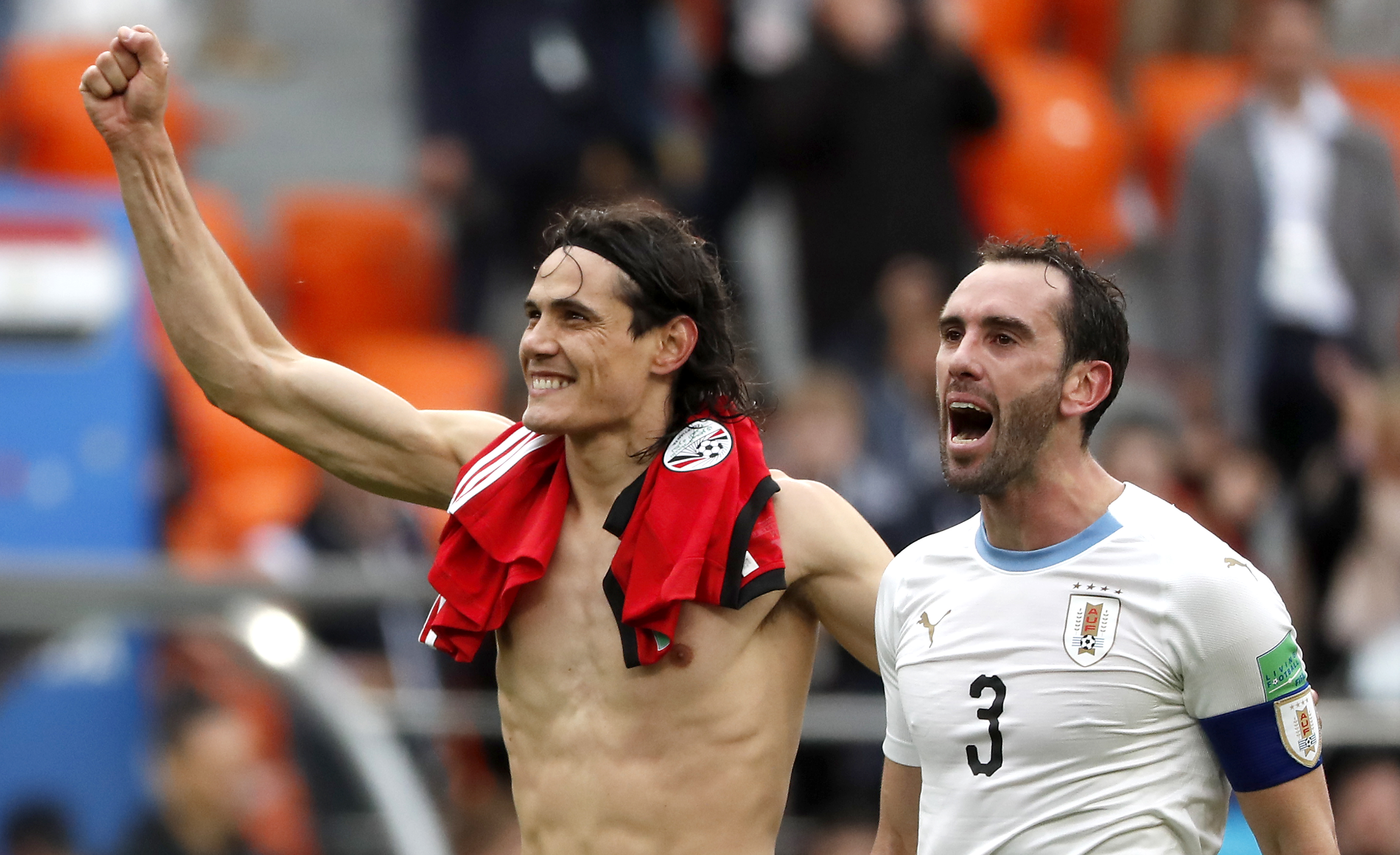 World Cup highlights: Uruguay strike late to beat Egypt as Salah sits out