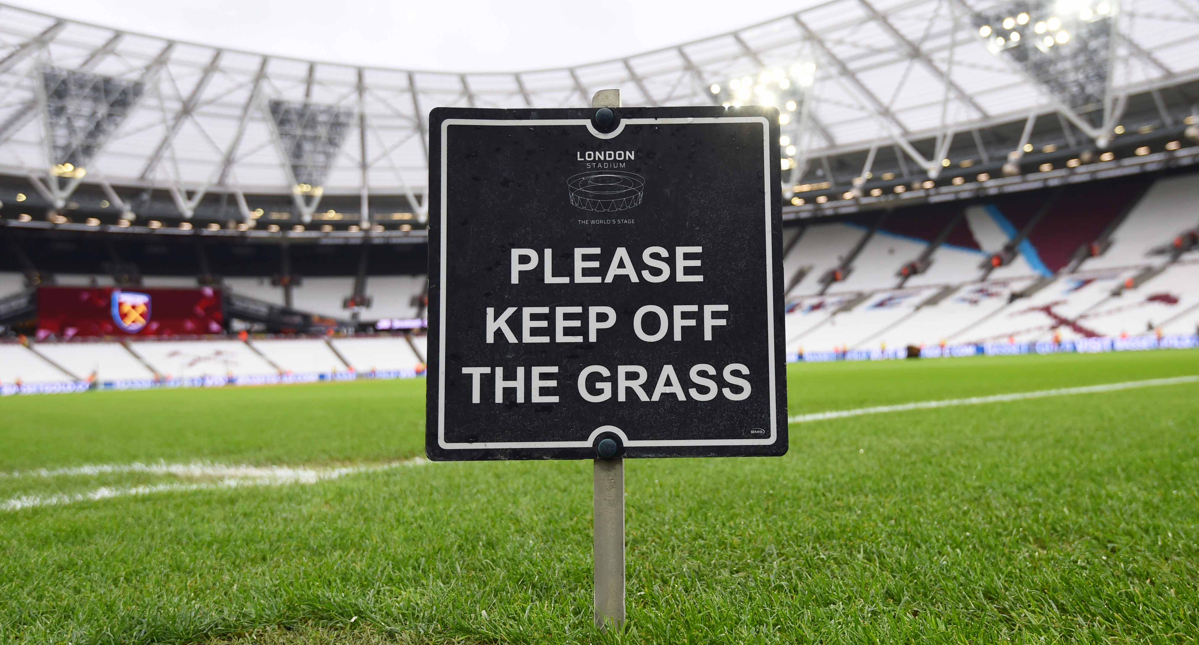 World sport in meltdown as Covid-19 precautions take priority