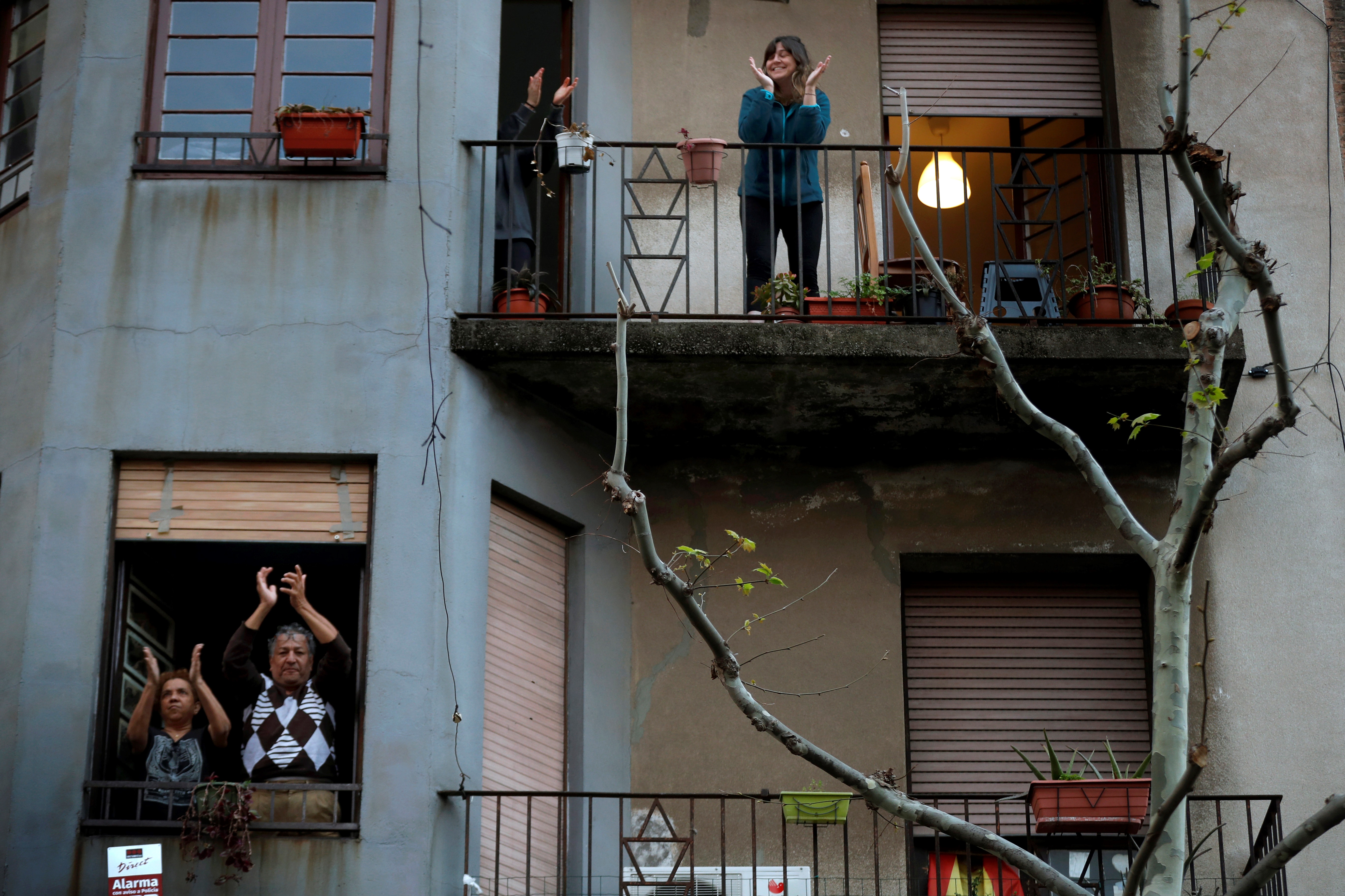 In about-turn, Catalonia seeks Spanish military help for coronavirus