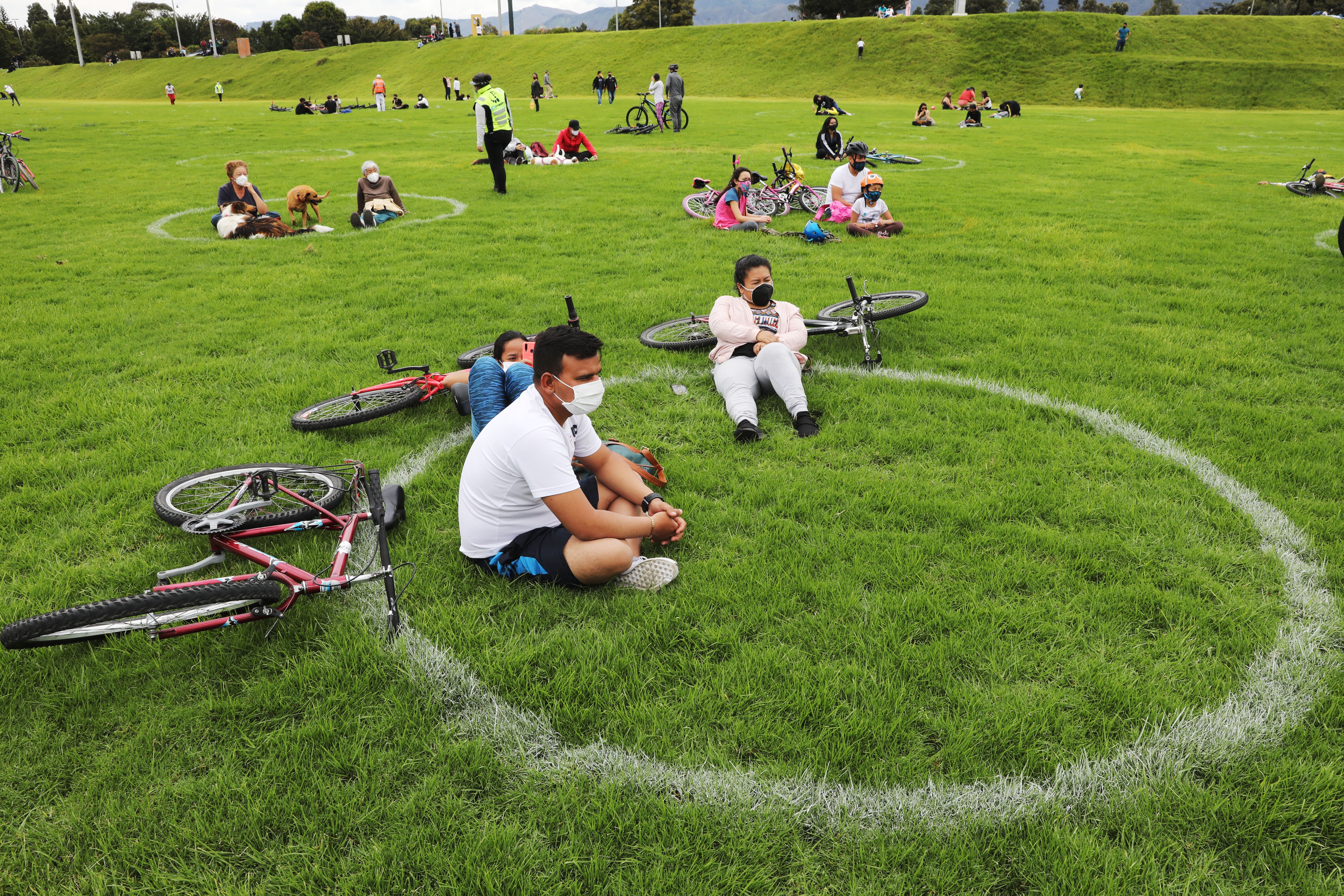 Colombia emerges from quarantine but economic recovery uncertain