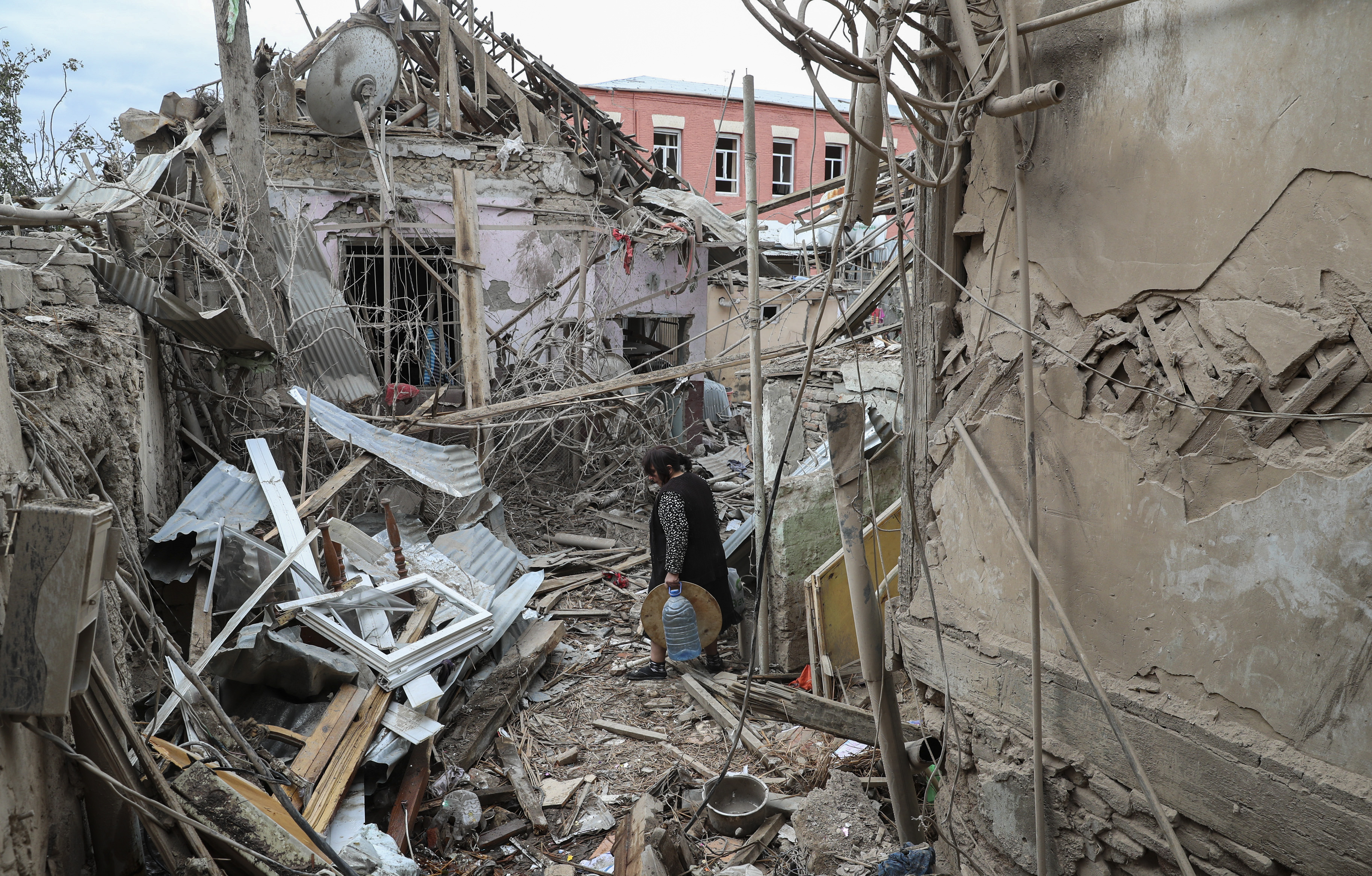 New fighting as Russia, U.S. and France seek Nagorno-Karabakh ceasefire