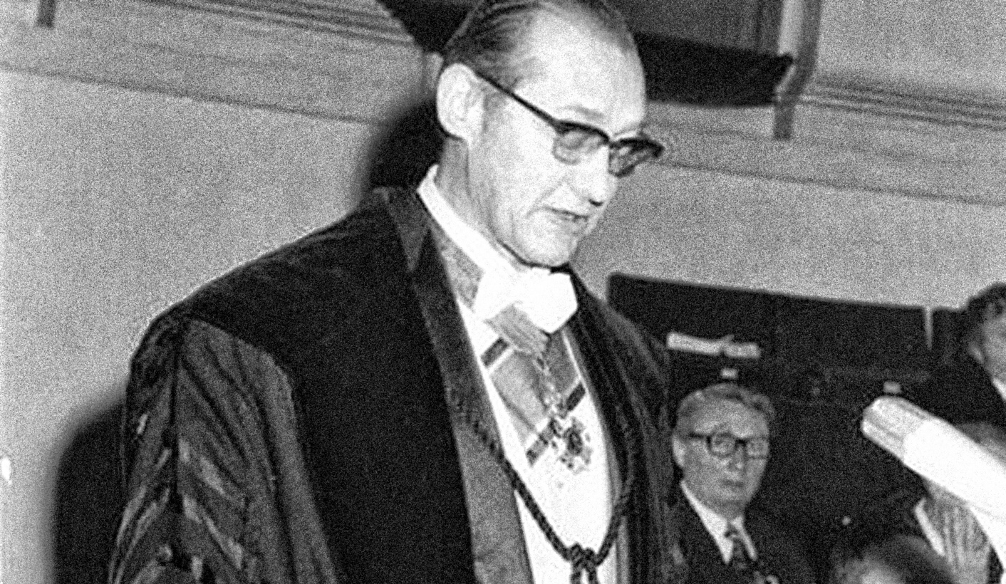 hennie-bigotbanker-main-photo