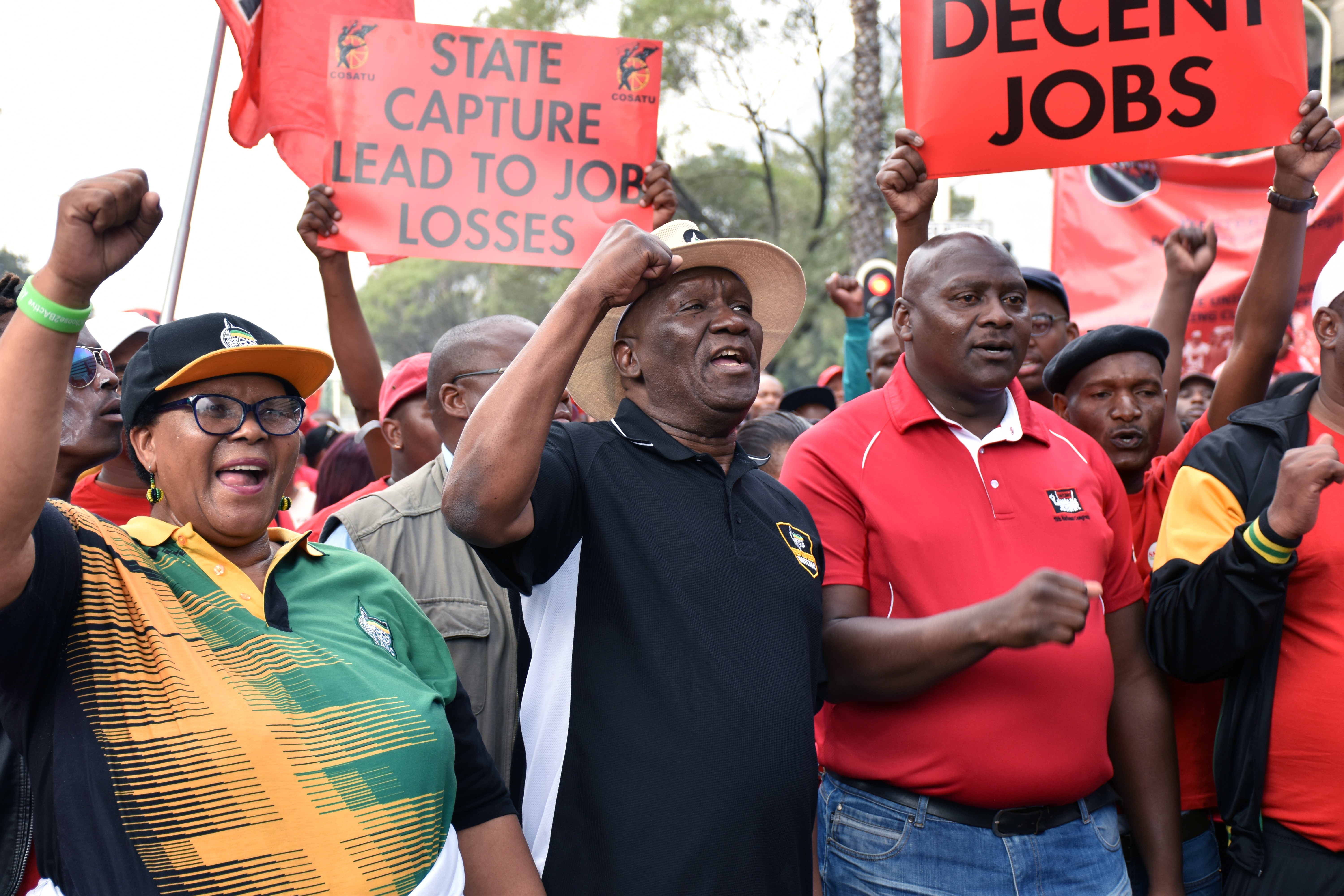 hlumela-aphiwe-cosatu-MAIN