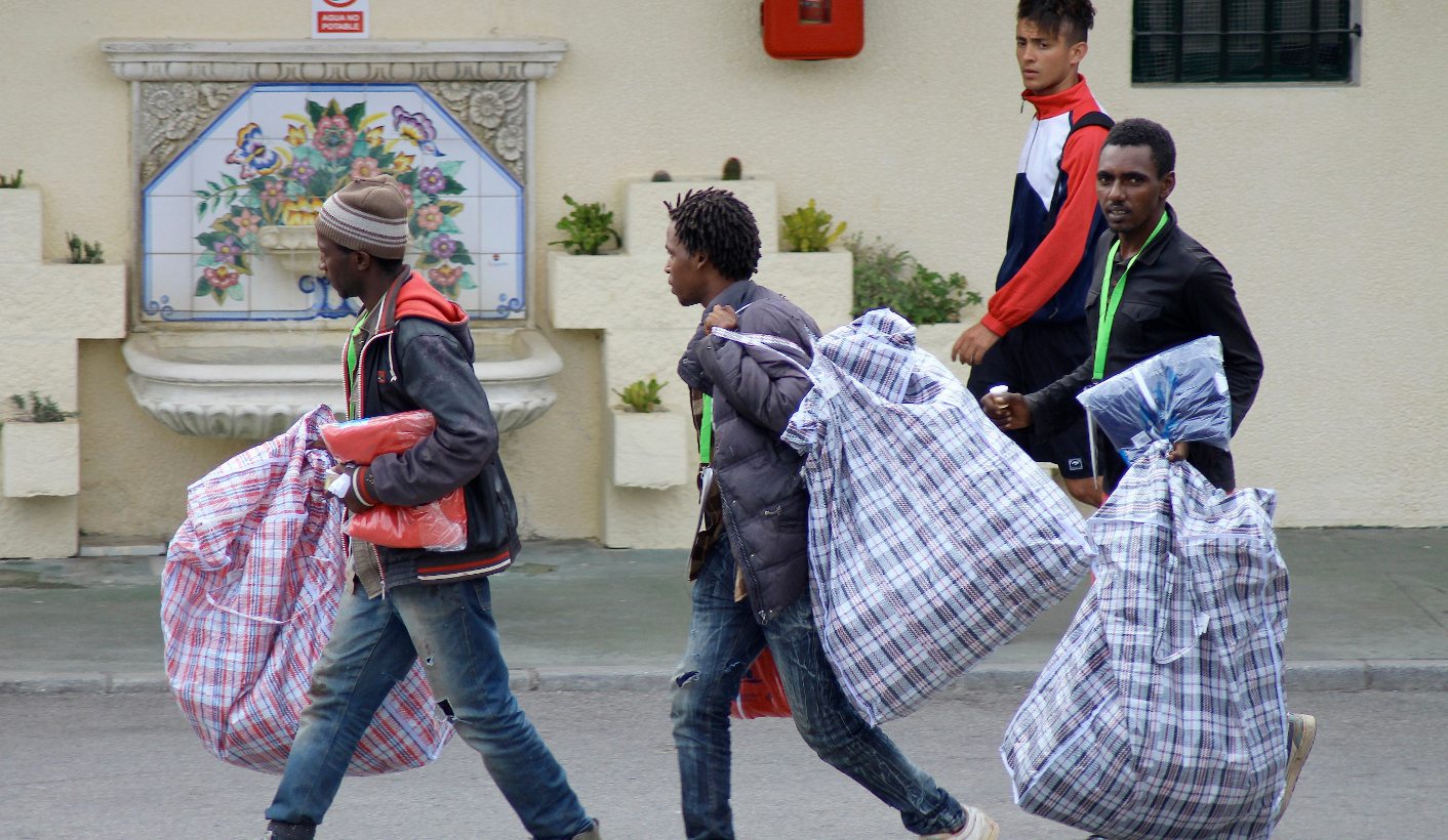 Spanish troops deploy in Ceuta after thousands break in from Morocco