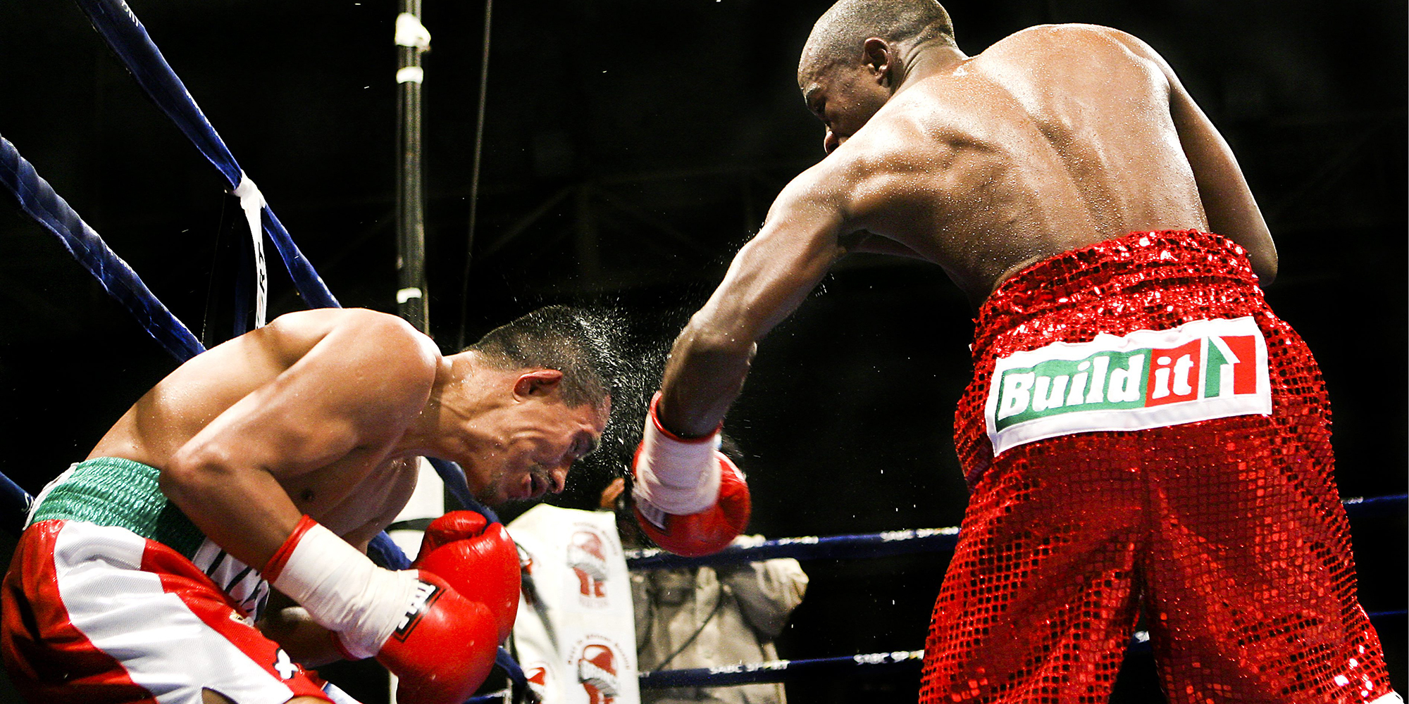 Mthalane outpoints Kuroda as traction builds for a unification fight with Charlie Edwards