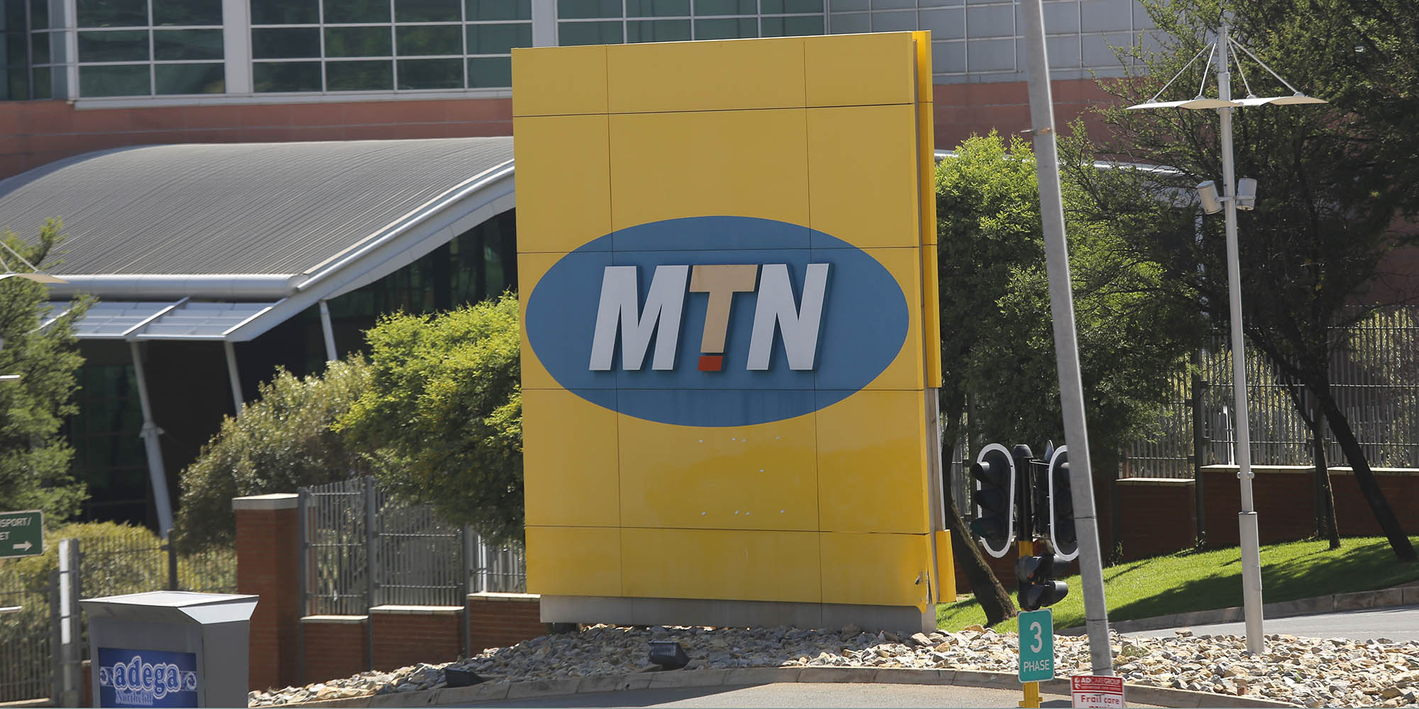 Nigerian president blames mobile operator for terror casualties