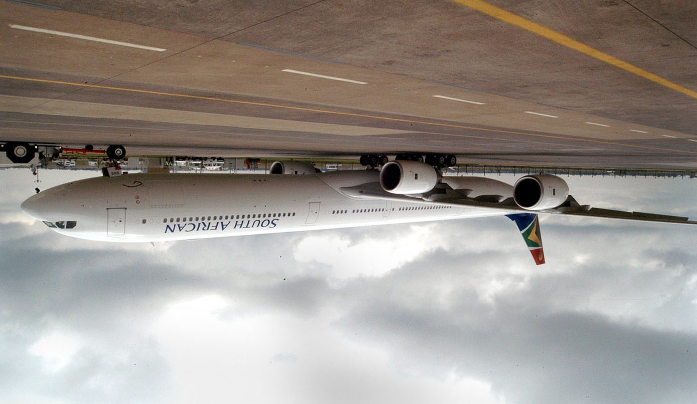 Johannesburg (25 Jan 03): SAA's first A340-600 comes in to land.