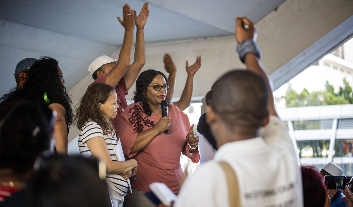 #CapeWaterGate: Mokonyane finds her inner diplomat while Ramaphosa promises to step in