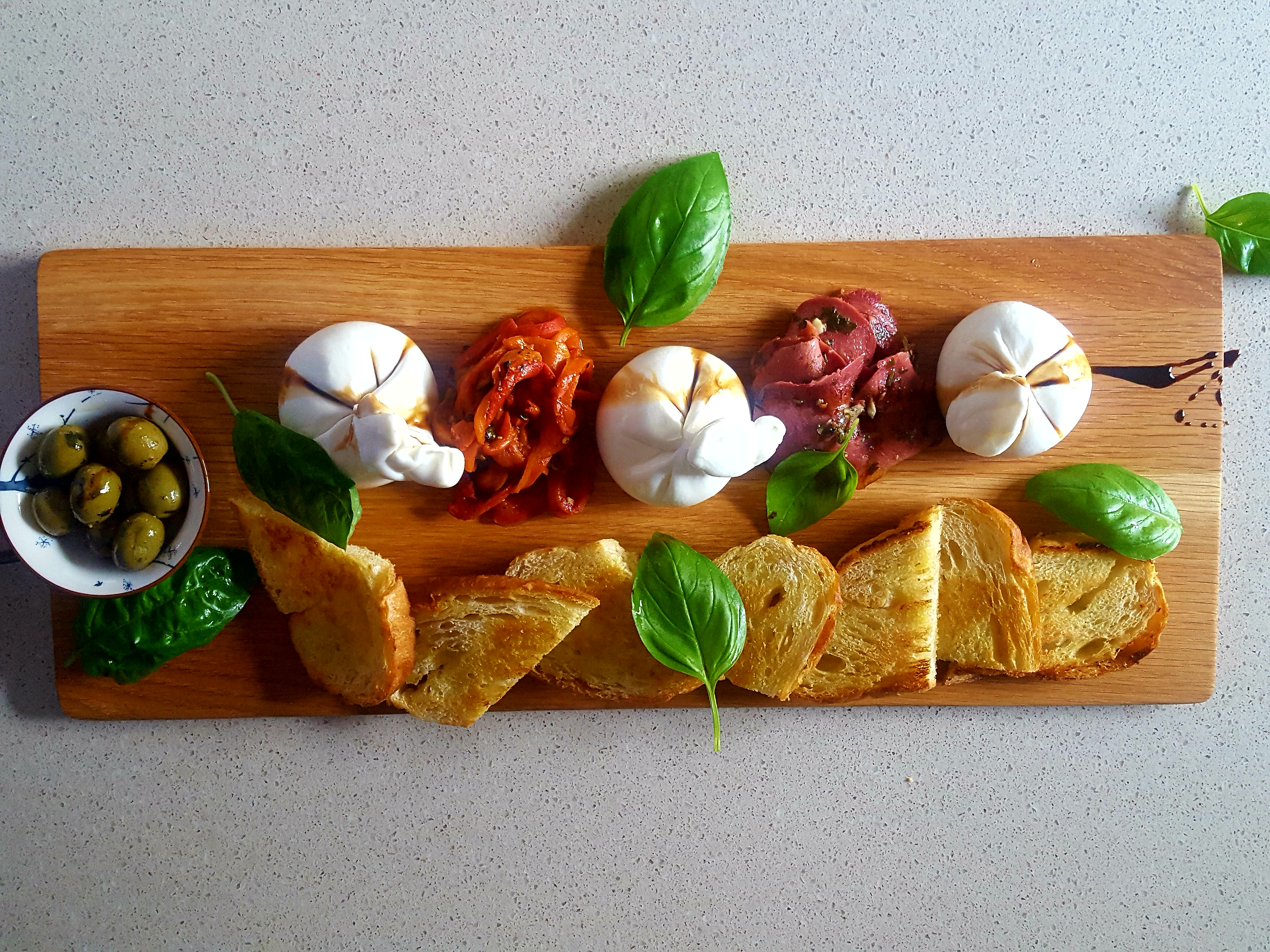 All I want for Christmas is burrata, please
