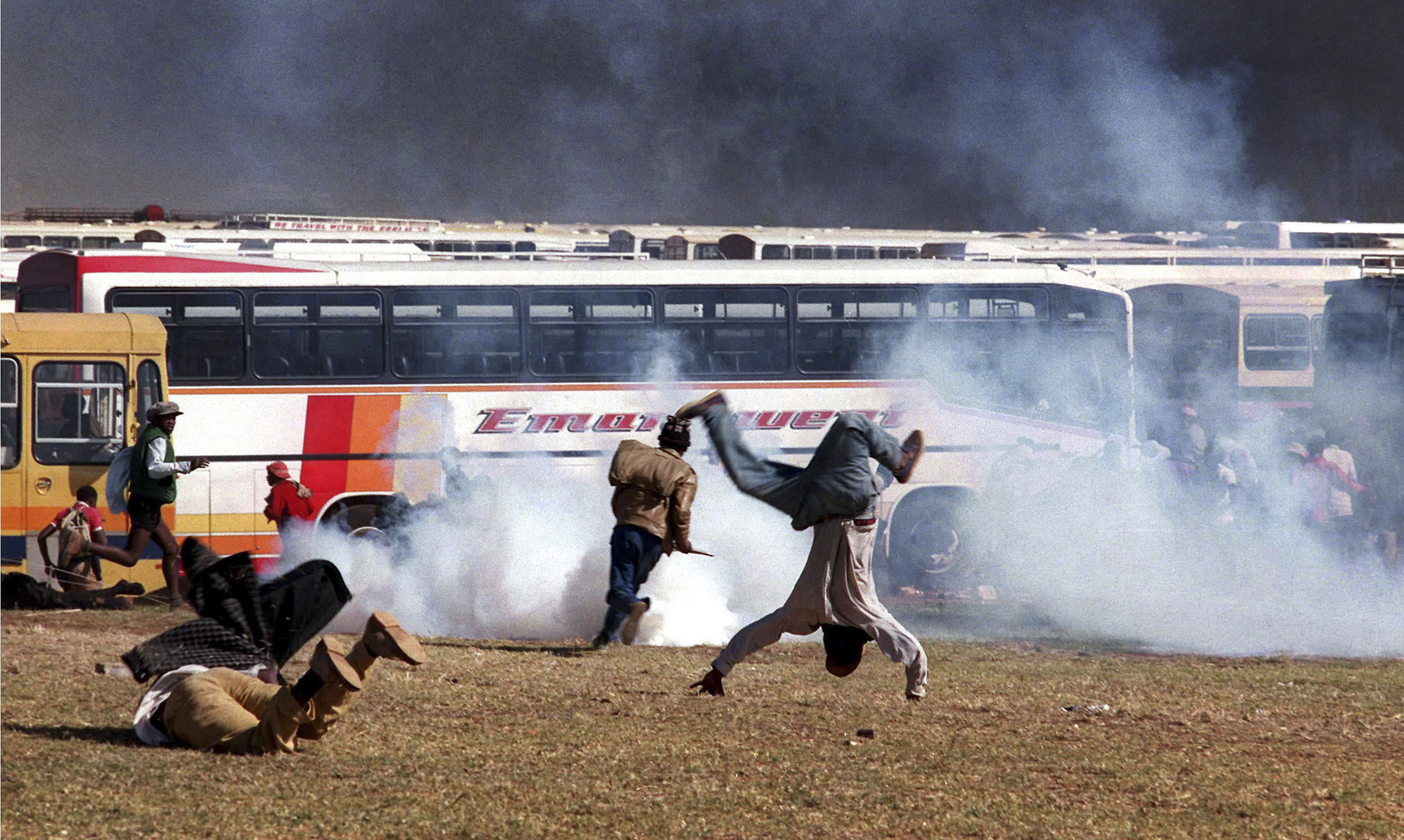 Greg Marinovich: Extracts from The Dead Zone portfolio (1990 – 1999)