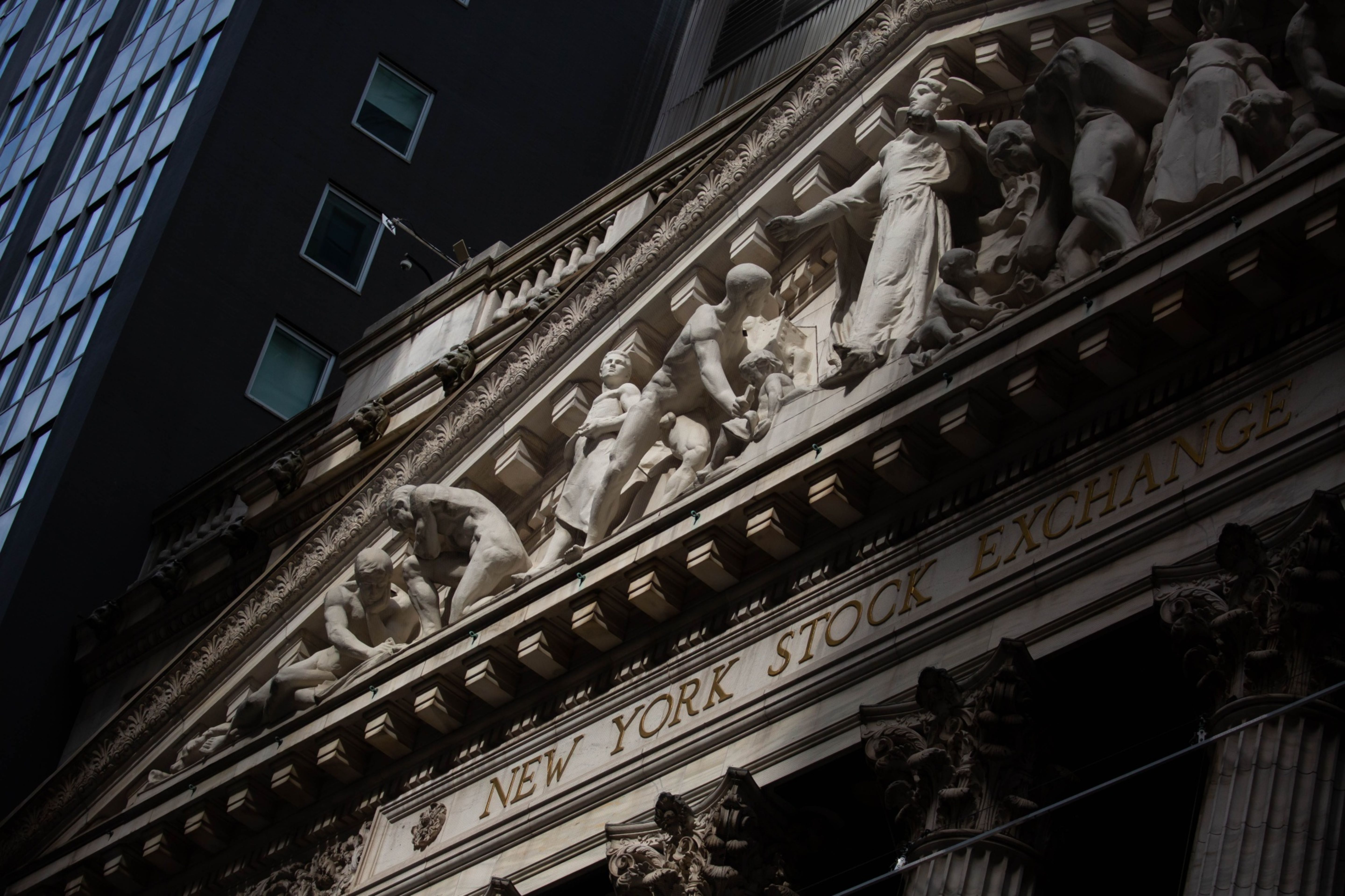 Money Managers Bracing for Upheaval With Stocks Near Record