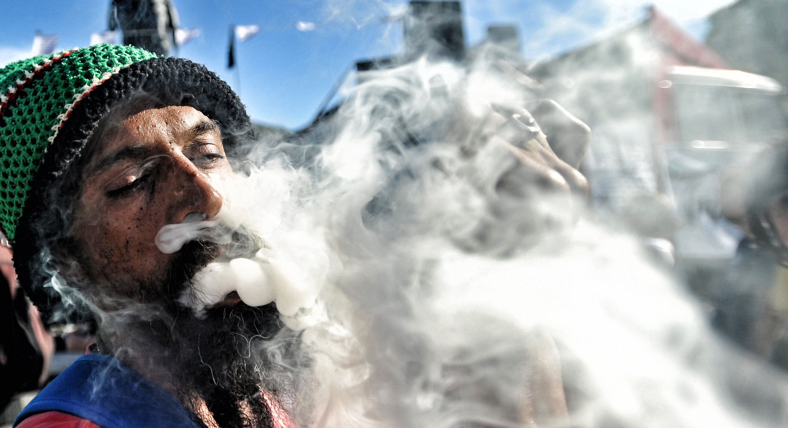 Can you smoke 'zol' before work?