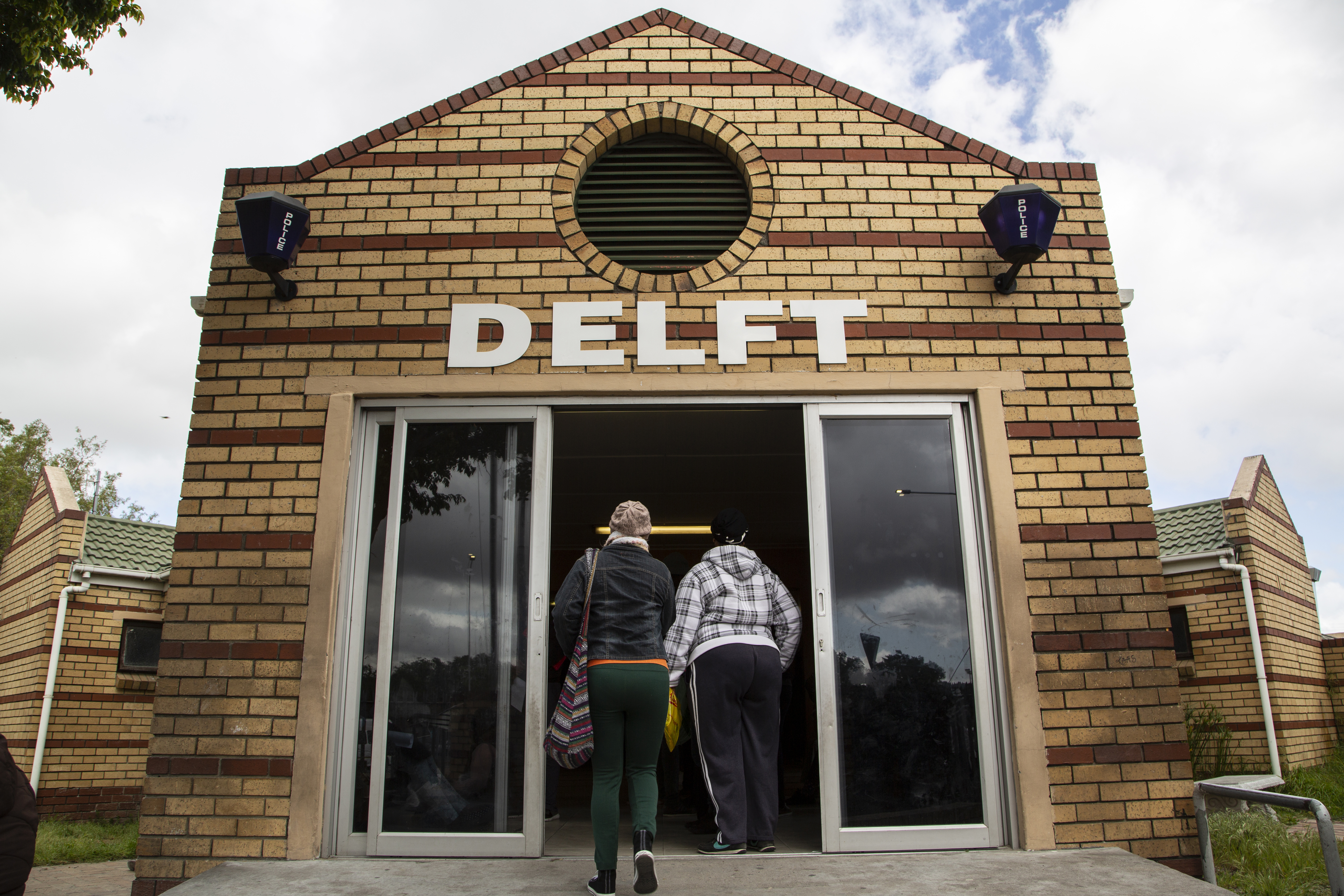 Winde takes his crime plan to Delft but hears of a breakdown between police and community safety structures